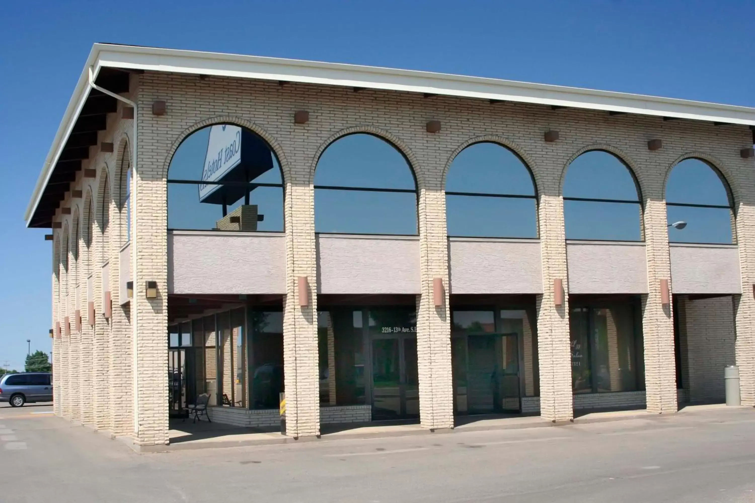 Facade/entrance, Property Building in Baymont by Wyndham Medicine Hat