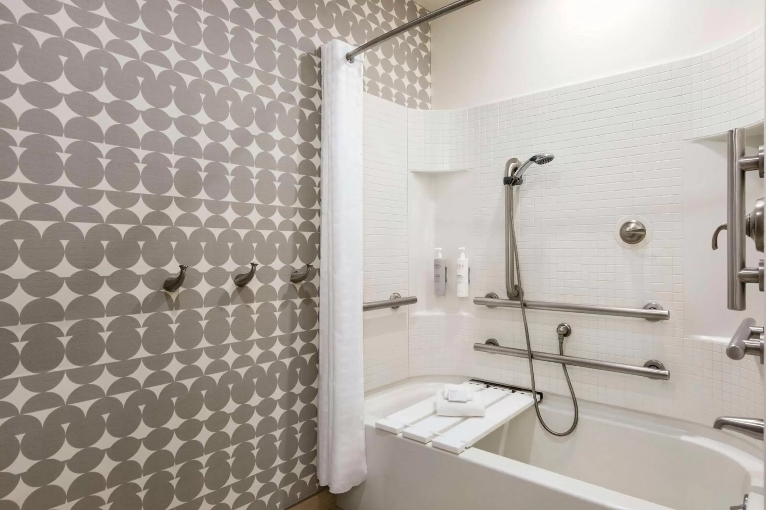 Bathroom in Home2 Suites Long Island City/Manhattan View