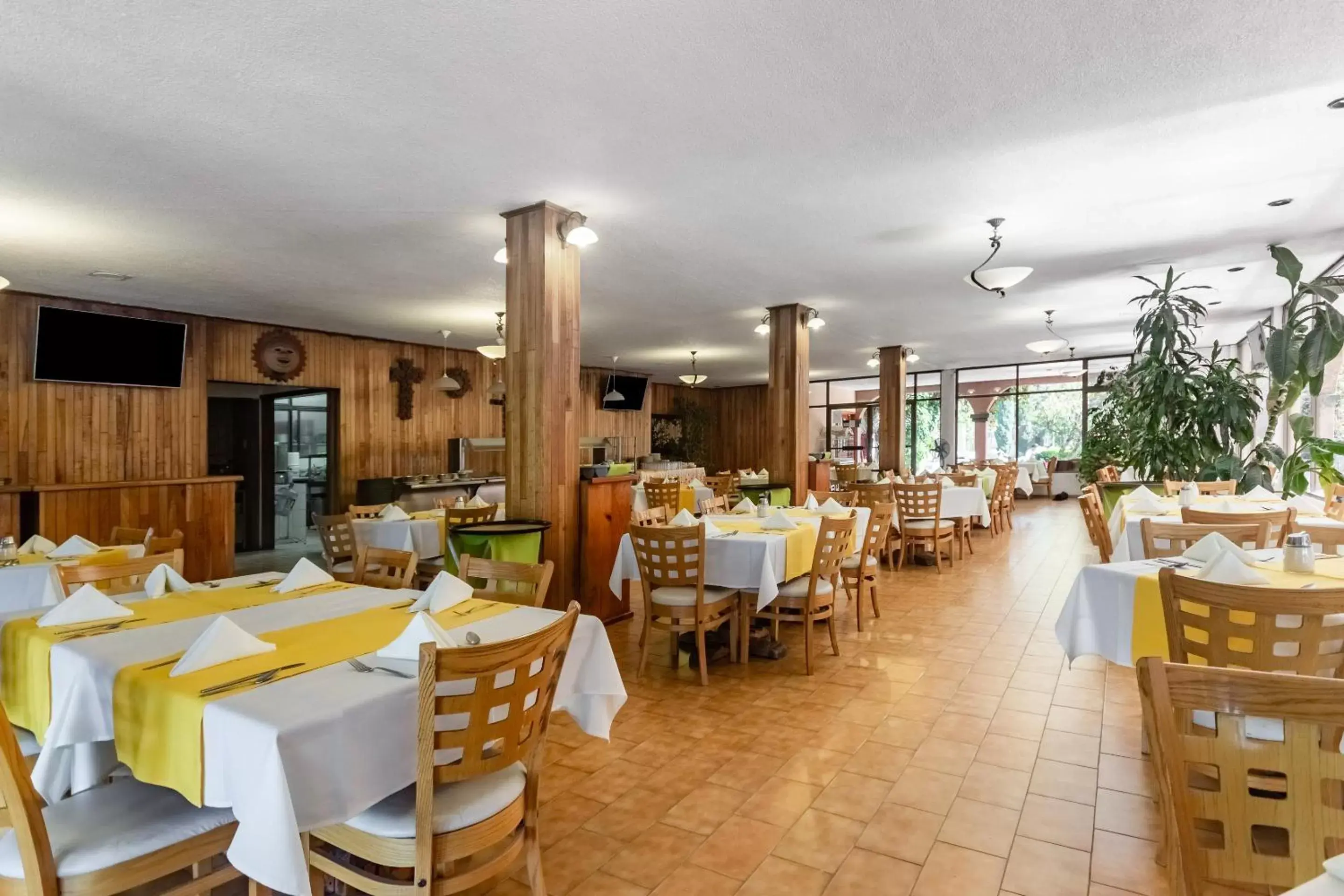 Restaurant/Places to Eat in Capital O Mansión los Arcos, San Luis Potosí