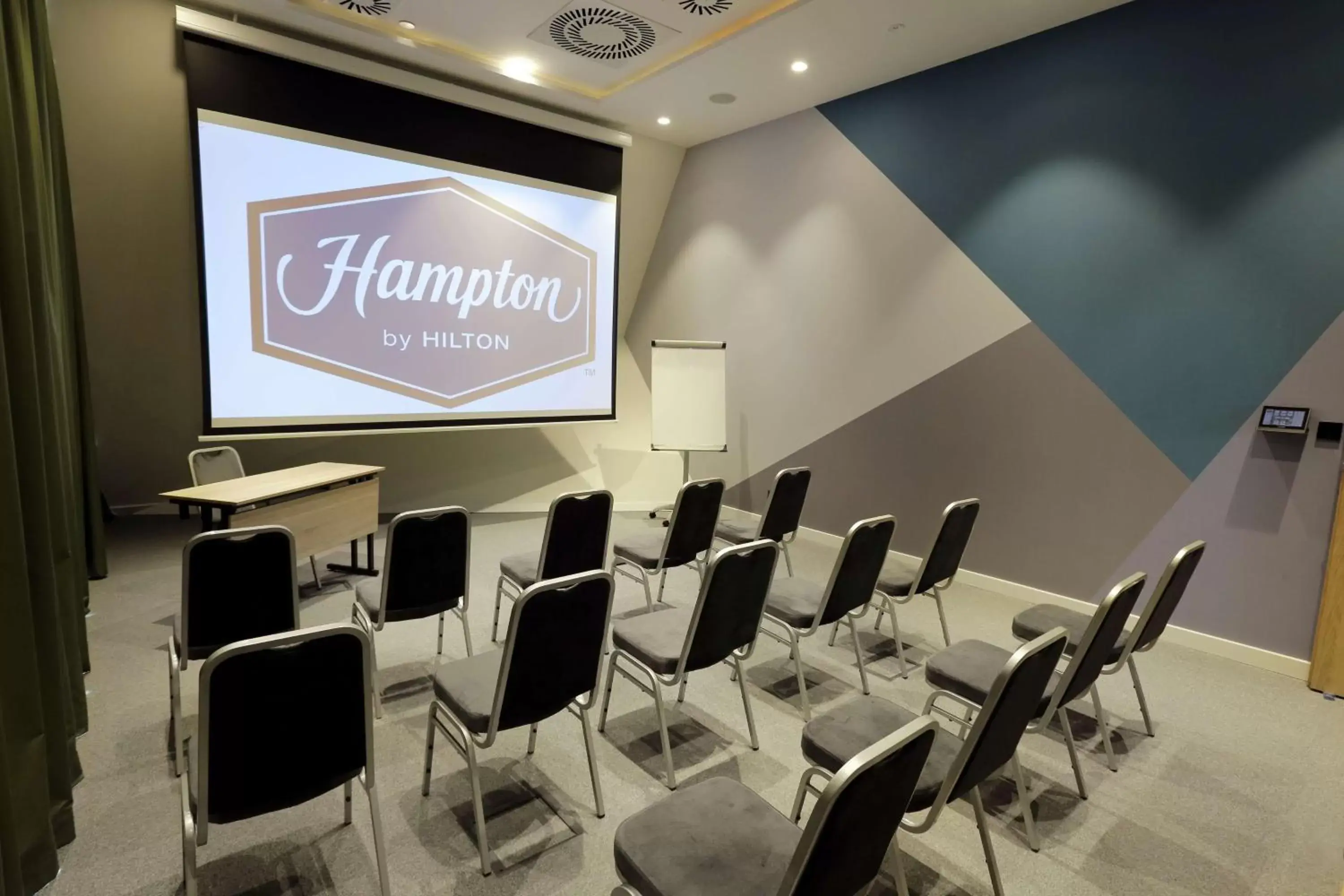 Meeting/conference room in Hampton By Hilton Olsztyn