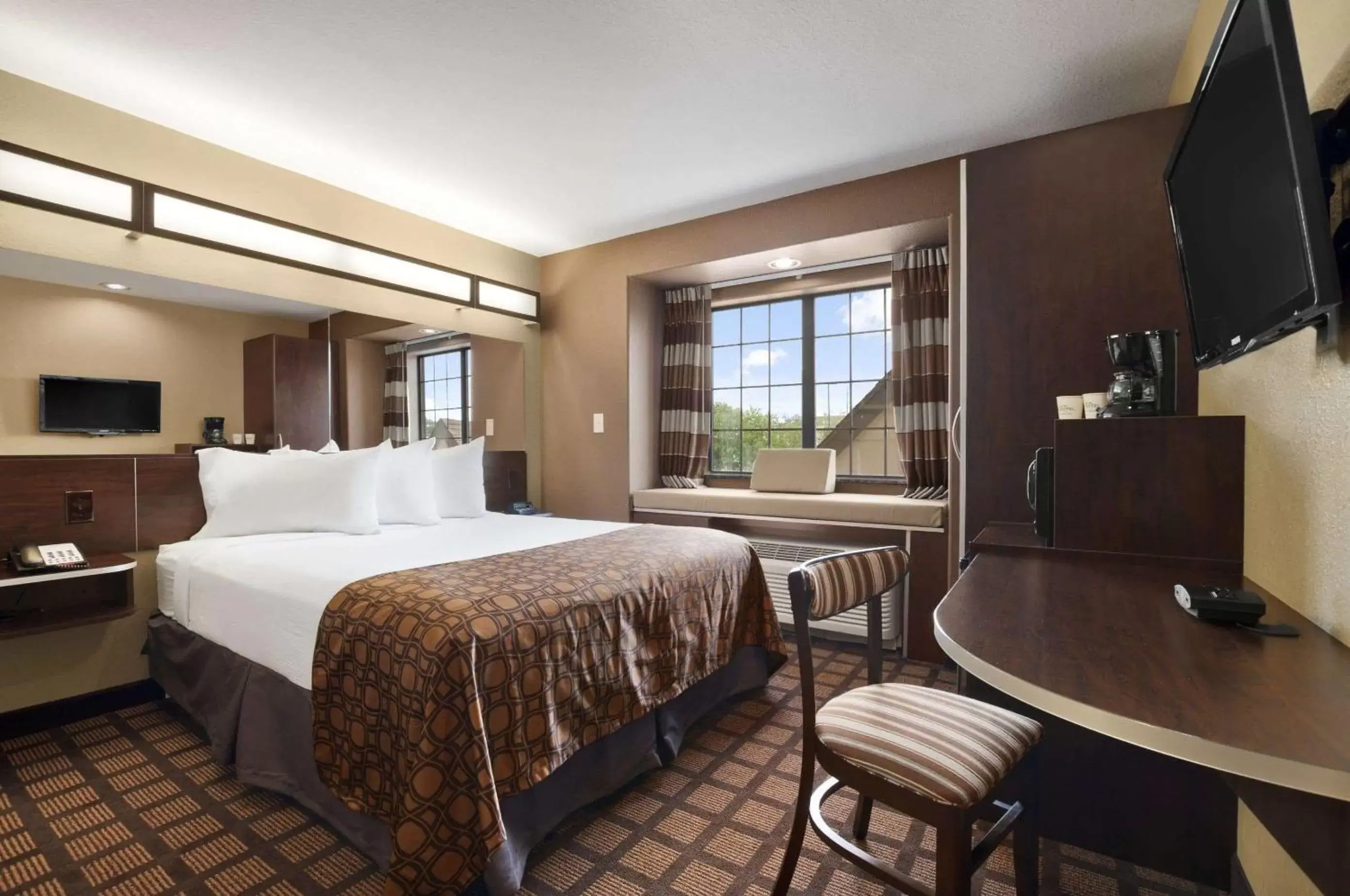 Bedroom in Microtel Inn & Suites Gonzales TX