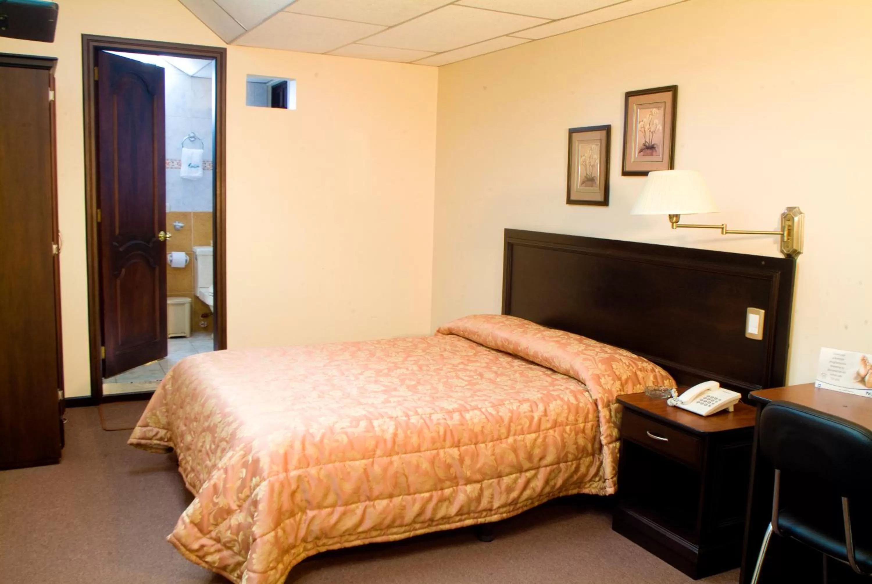 Photo of the whole room, Bed in Hotel Podocarpus