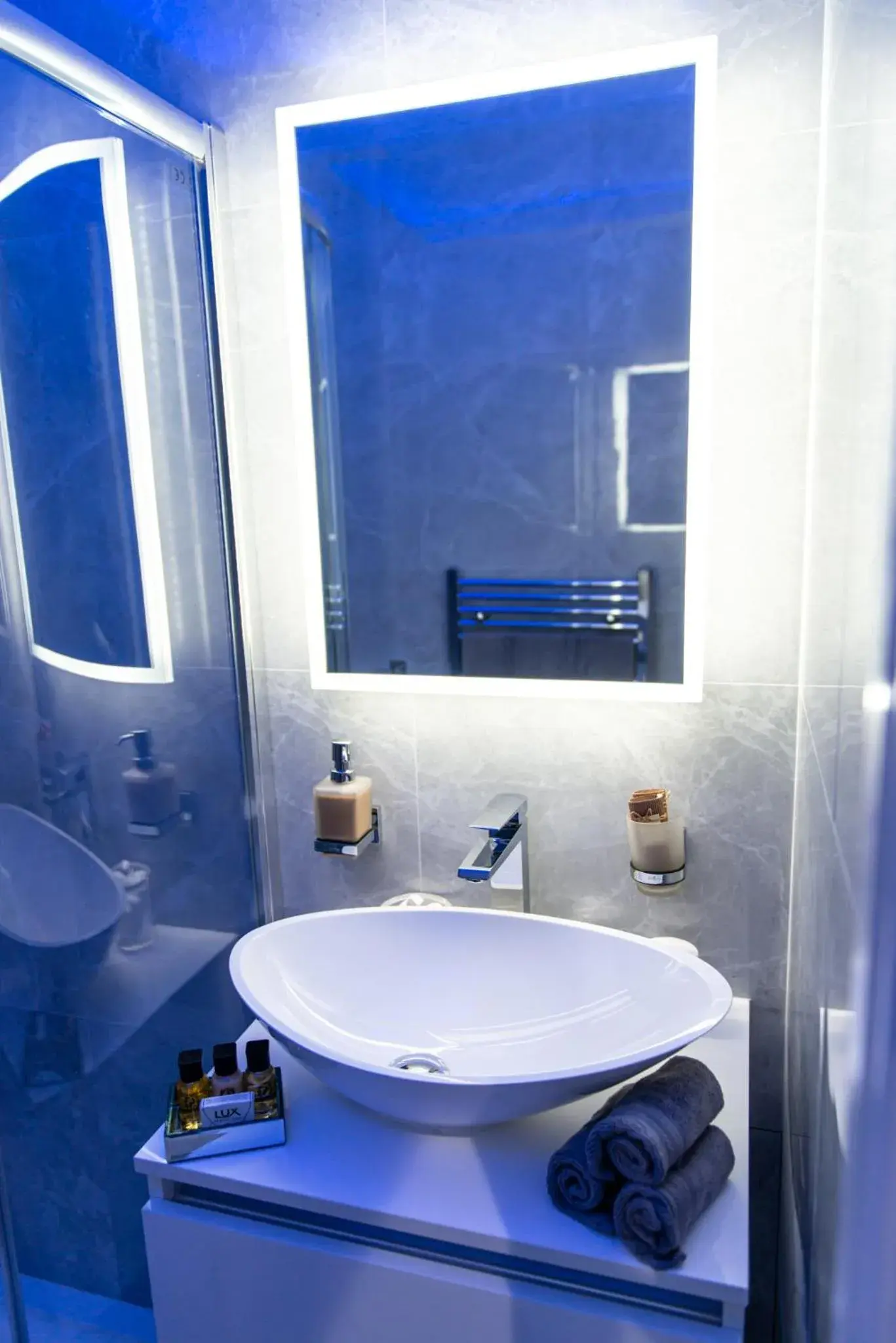 Bathroom in Aphrodite Suites