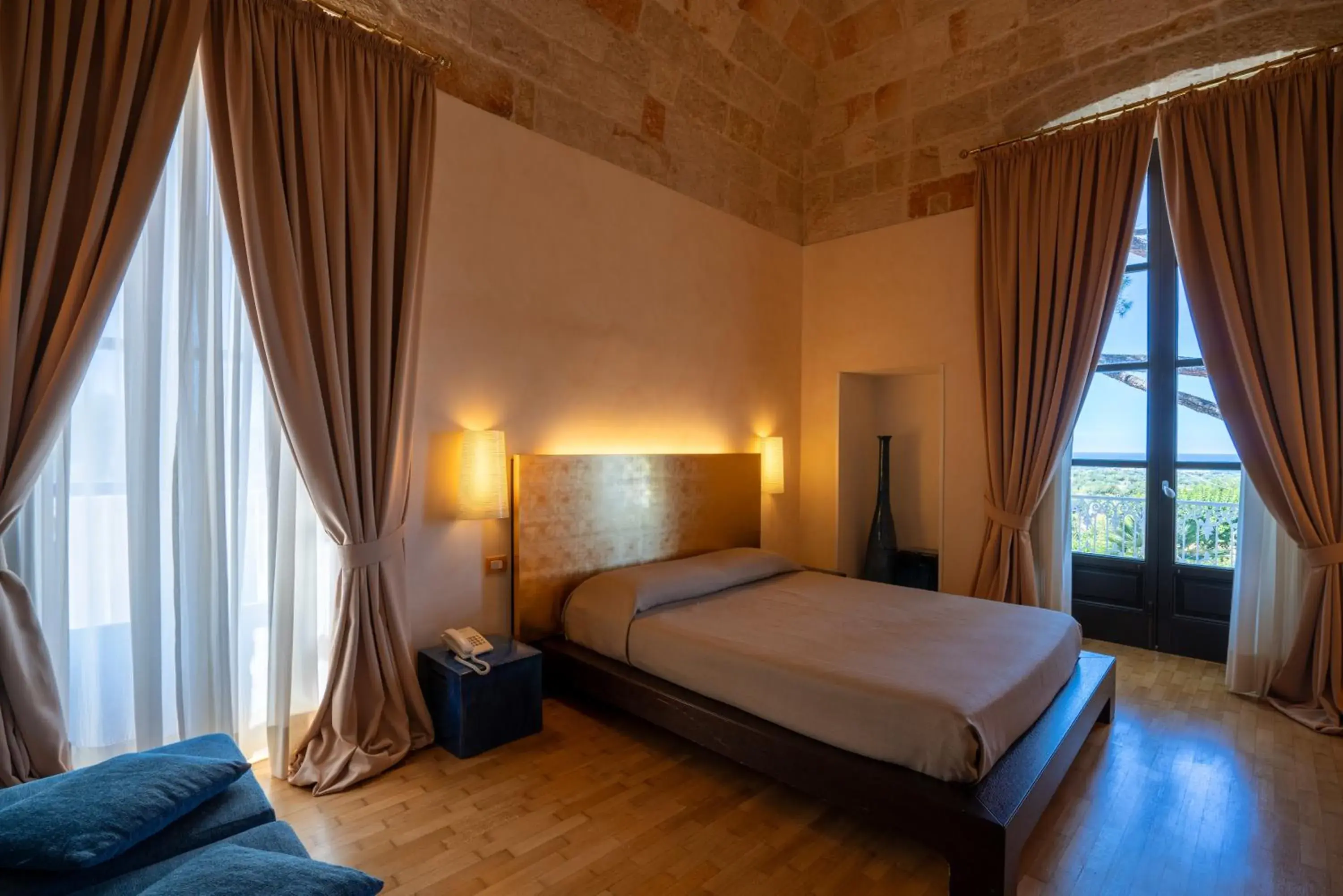 Bed in San Tommaso Hotel