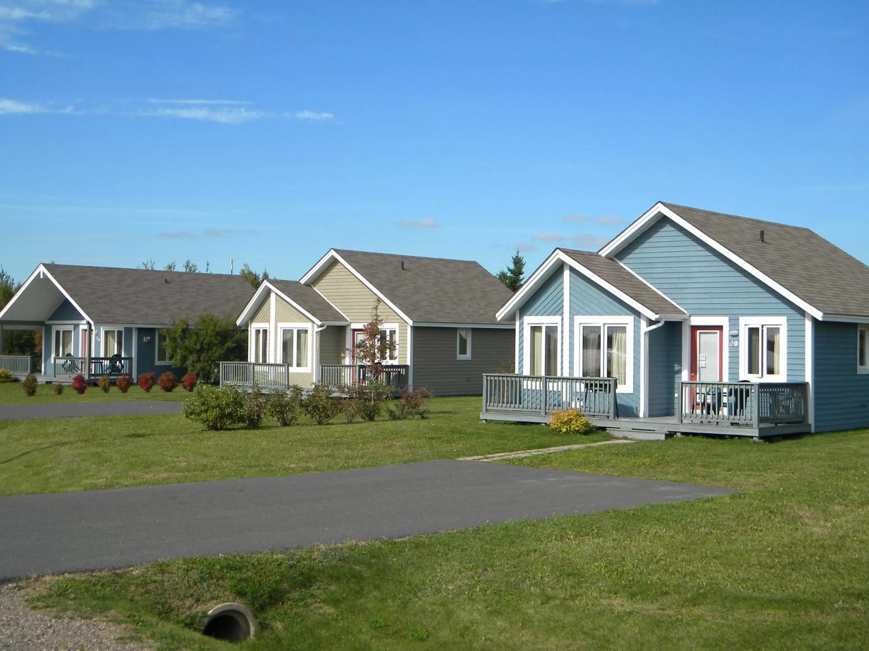 Street view, Property Building in Villegiature Deux Rivieres Resort
