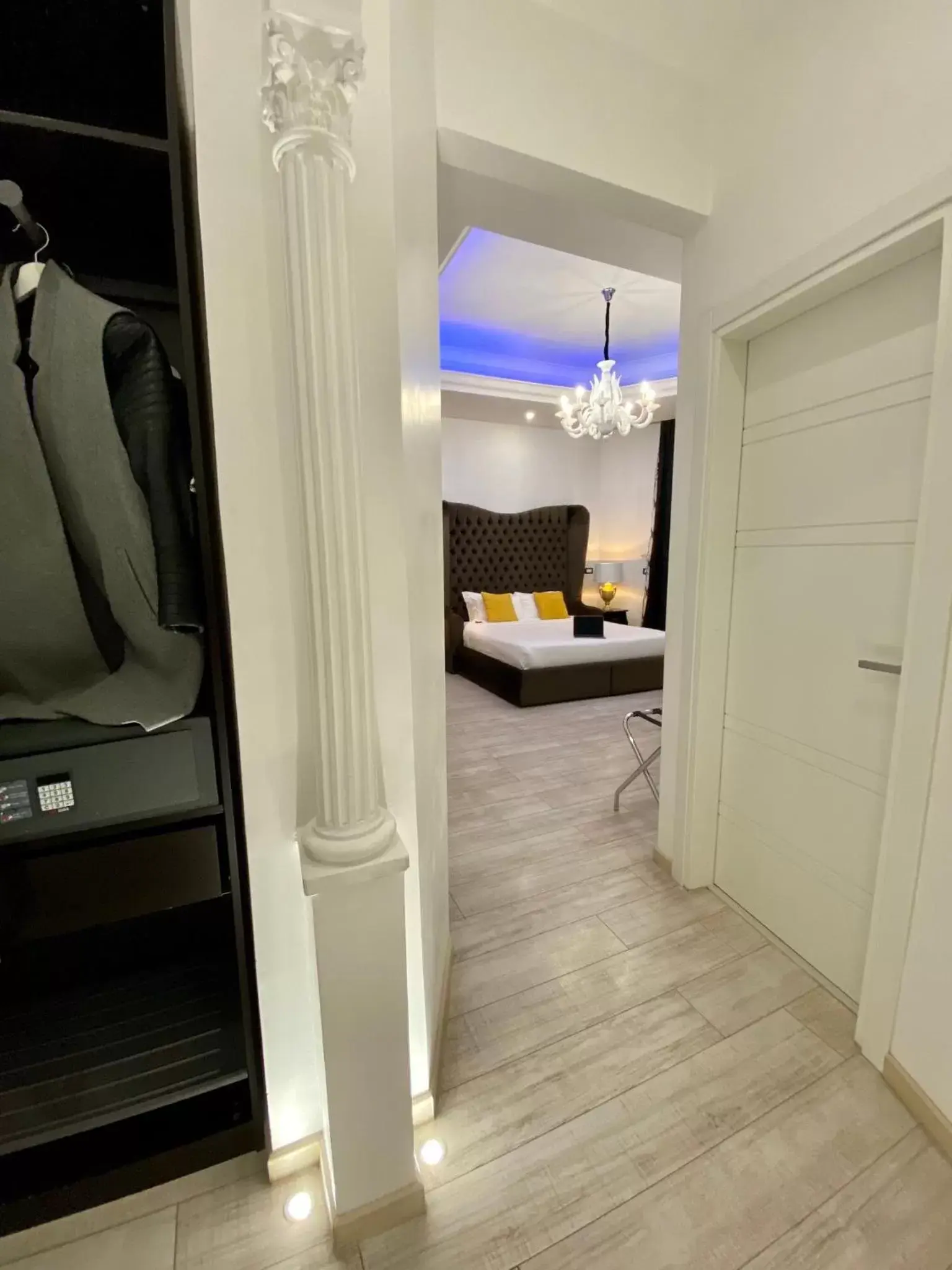 Area and facilities in Escape Luxury Suite