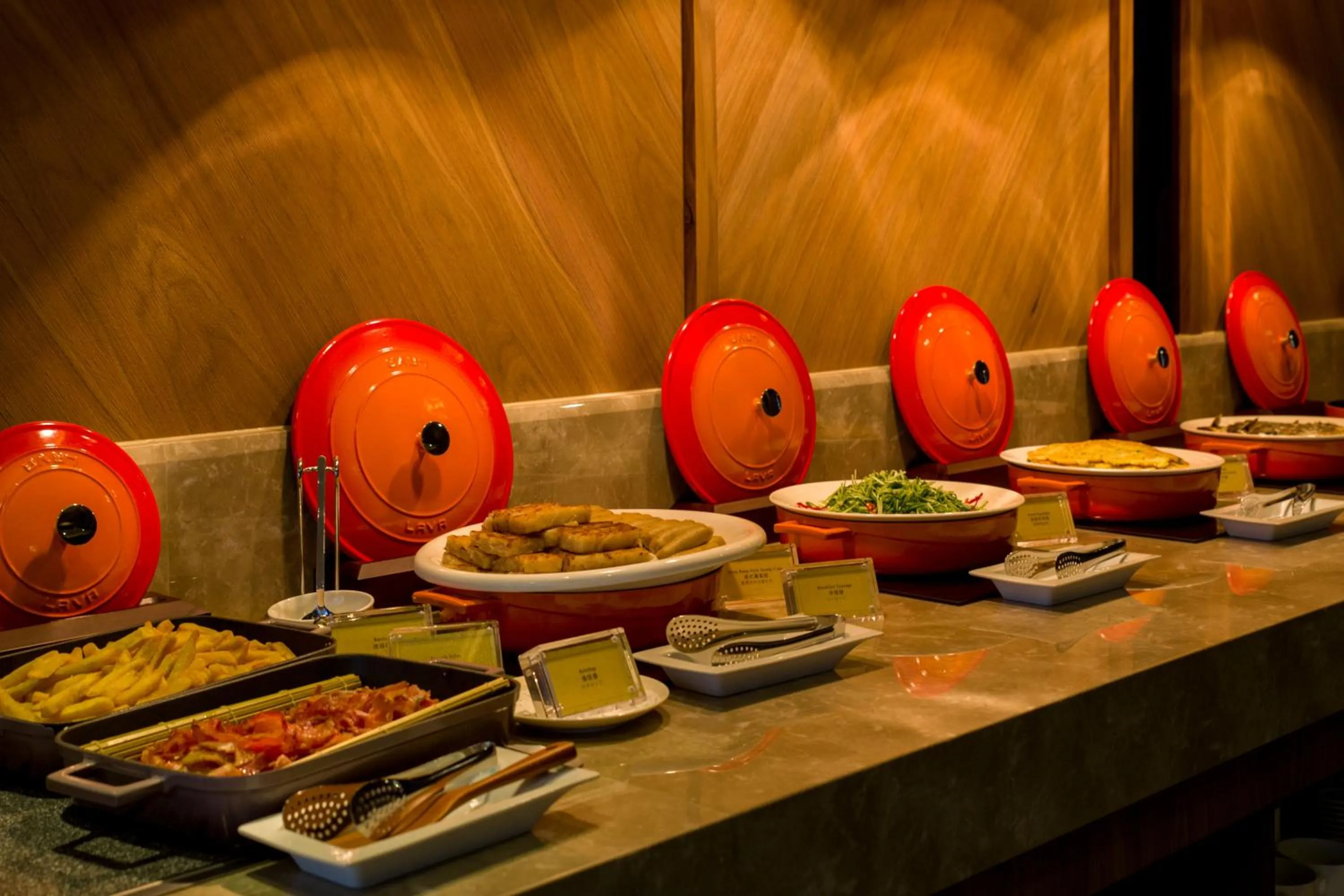 Restaurant/places to eat in Hotel In