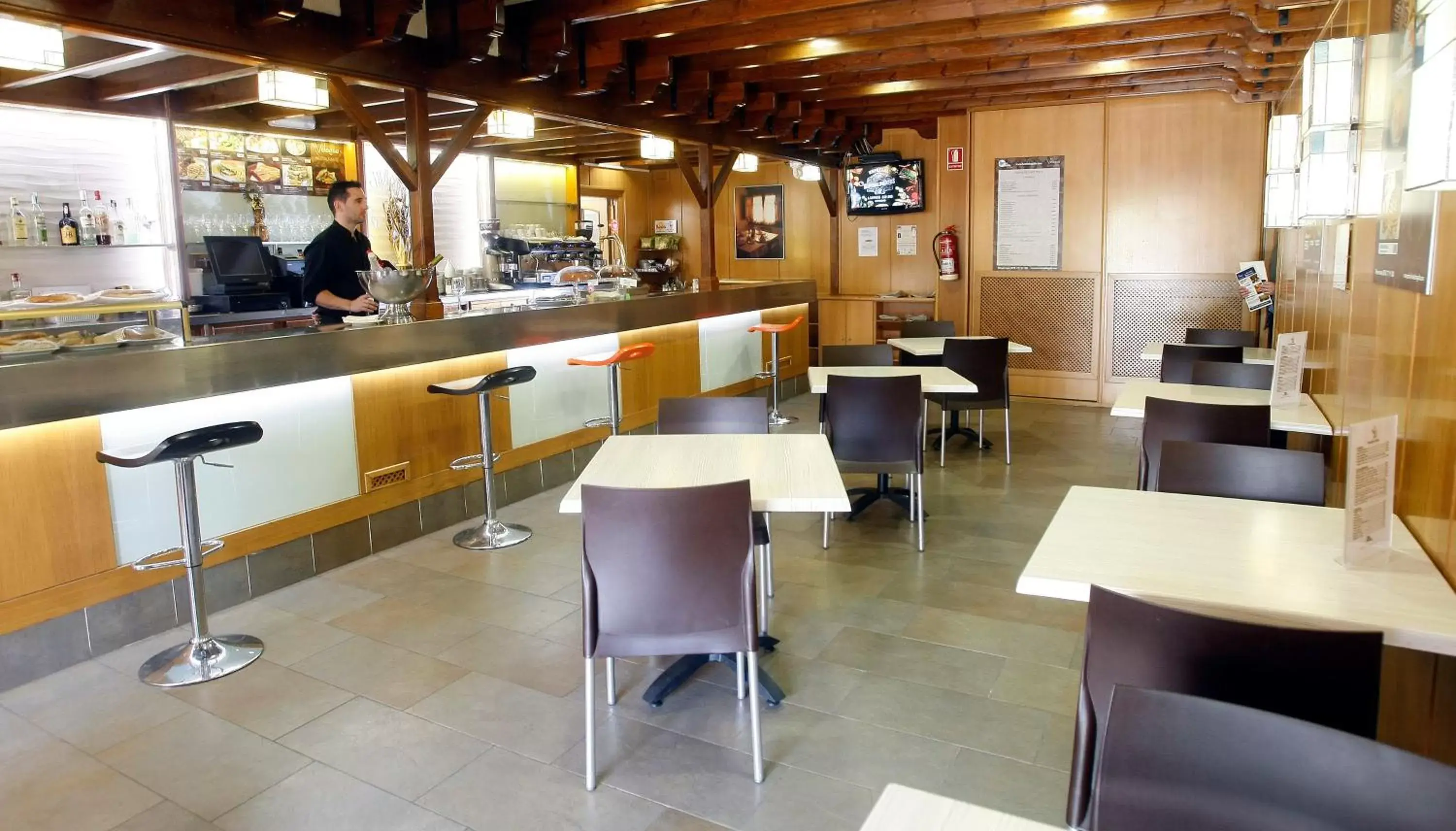 Lounge or bar in Hotel El Águila Lounge or bar in Hotel El Águila