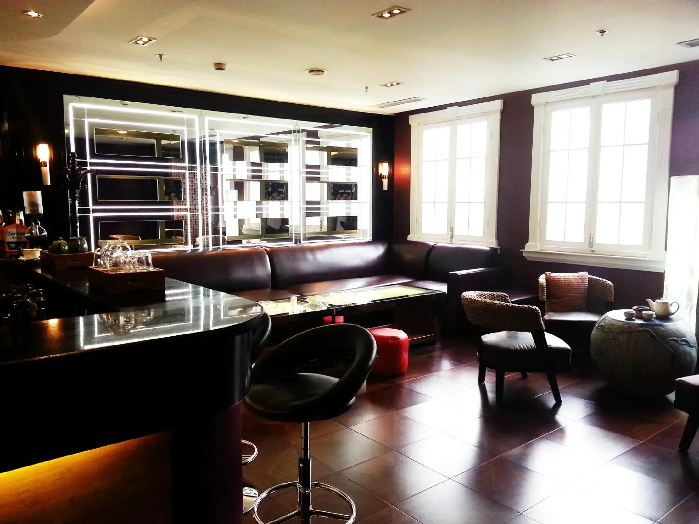 Restaurant/places to eat, Lounge/Bar in Seventh Heaven Hotel
