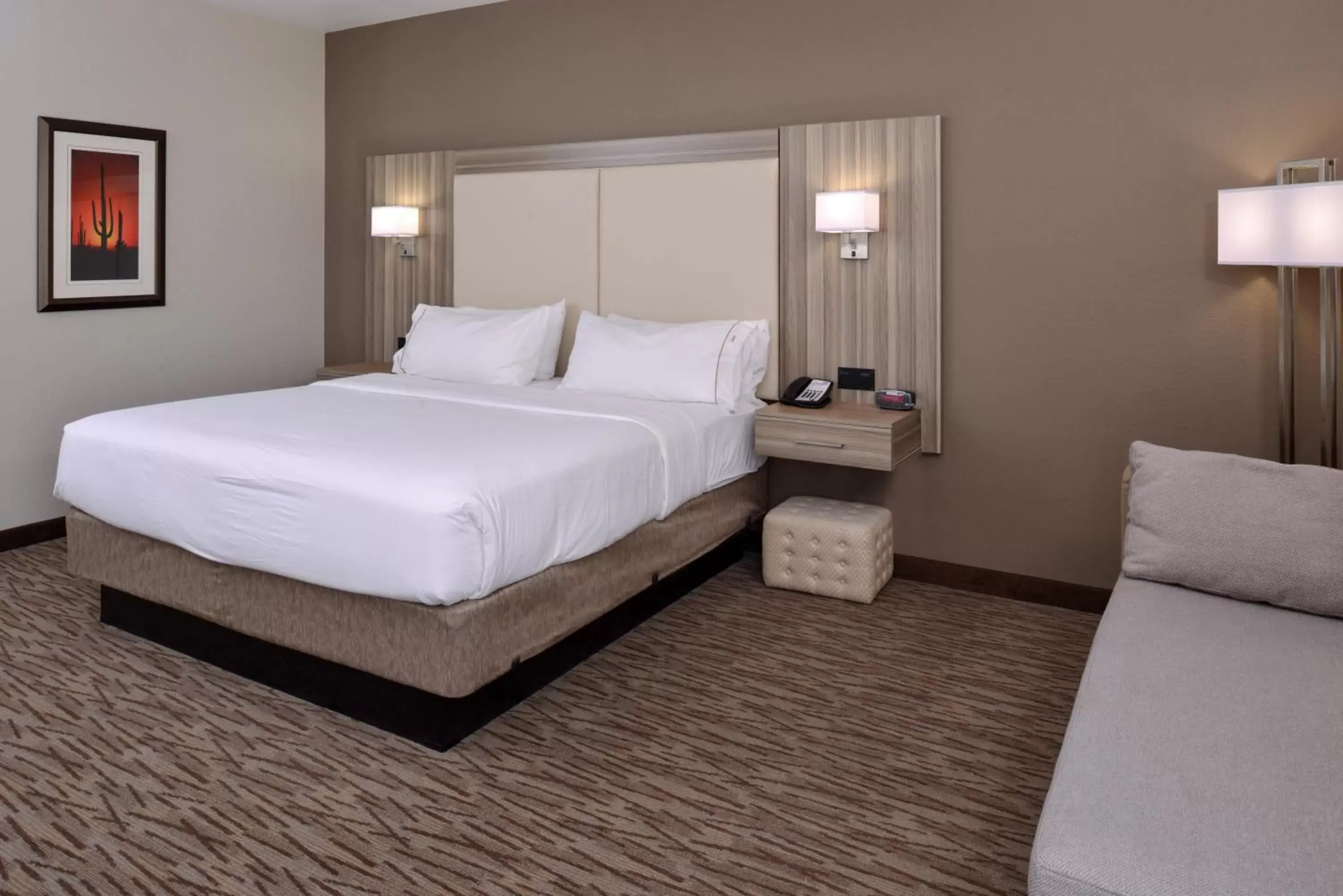 Photo of the whole room, Bed in Holiday Inn Express & Suites Williams, an IHG Hotel