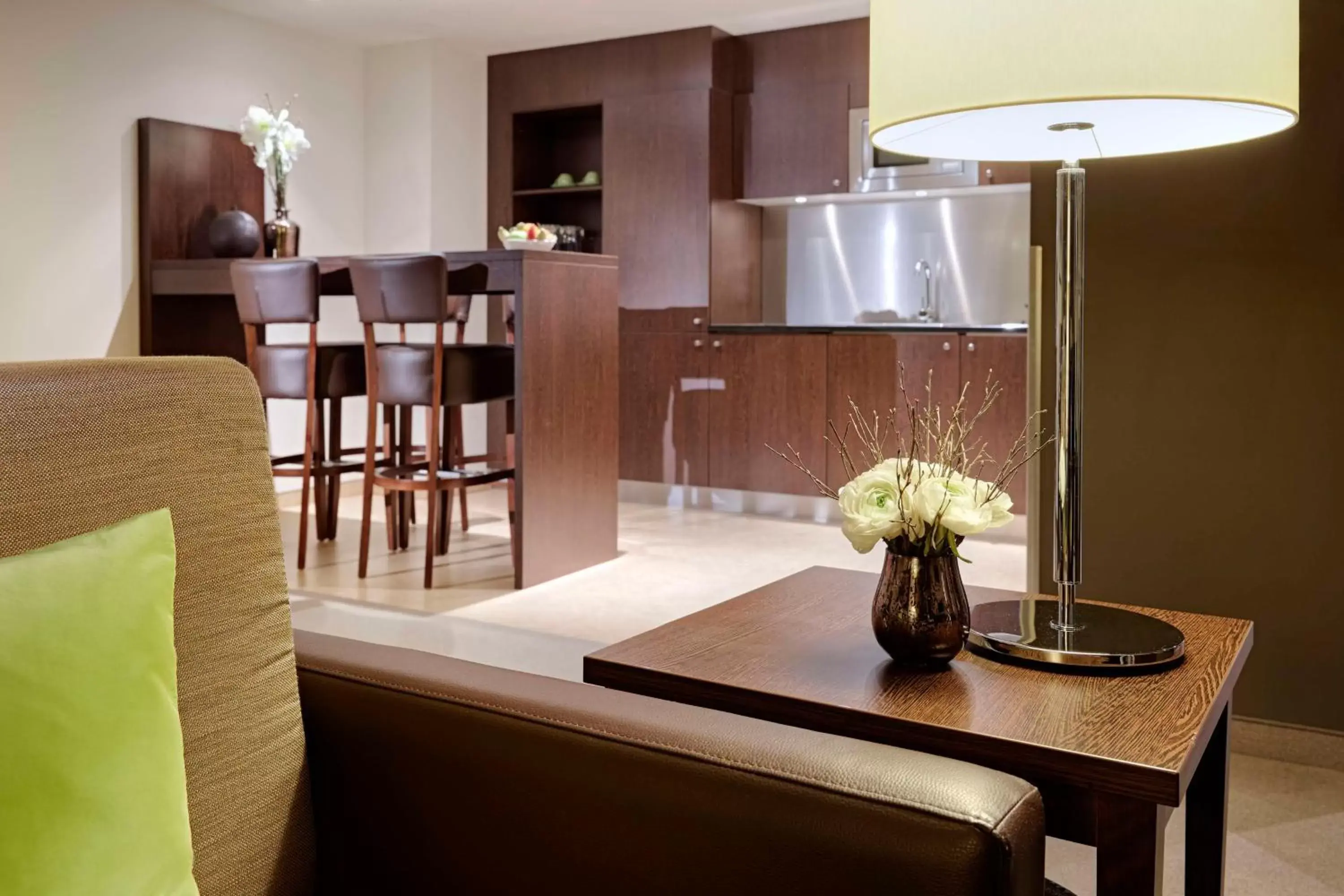 Kitchen or kitchenette, Dining Area in Lindner Hotel Antwerp, part of JdV by Hyatt