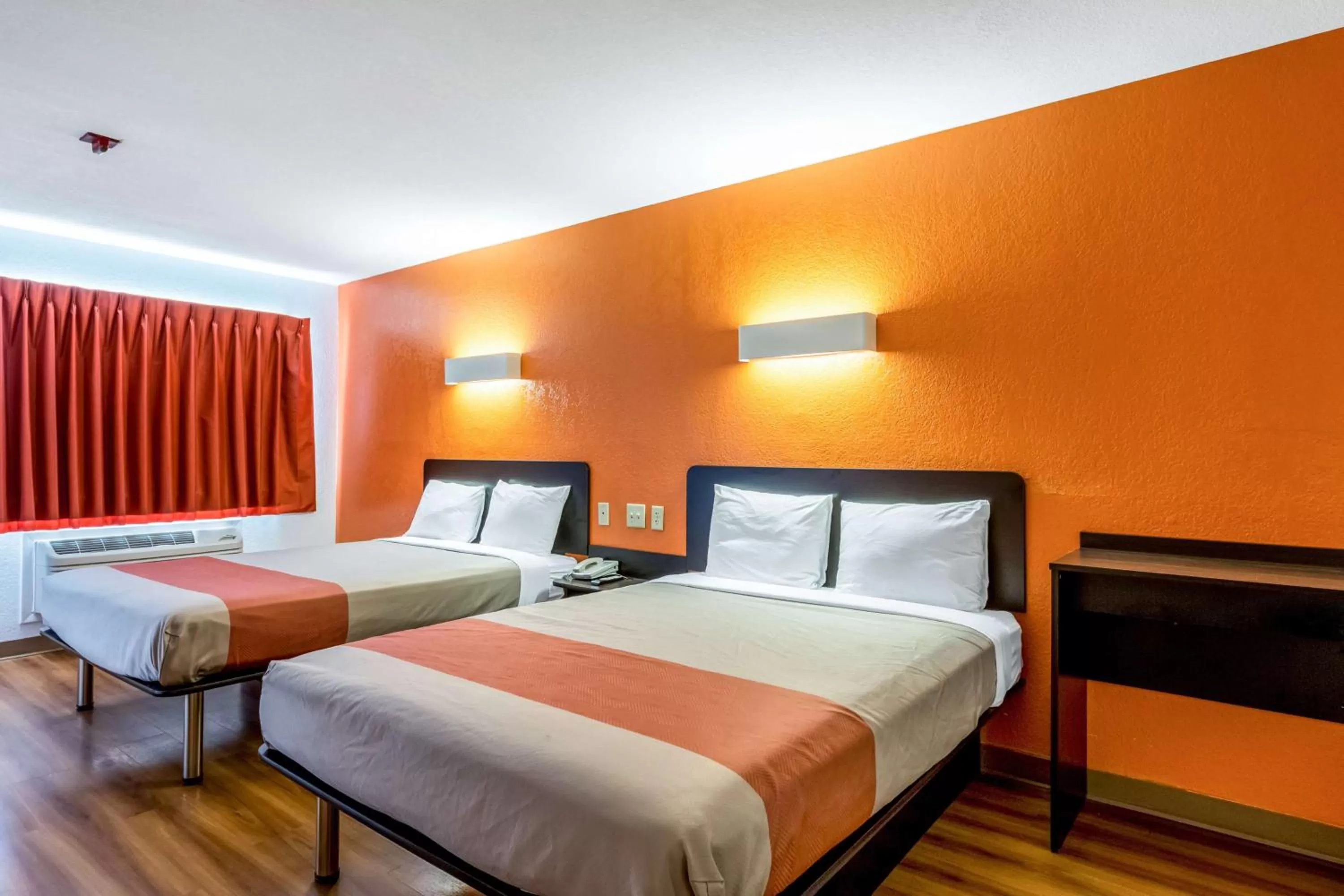 Photo of the whole room, Bed in Motel 6-San Antonio, TX - South WW White Rd