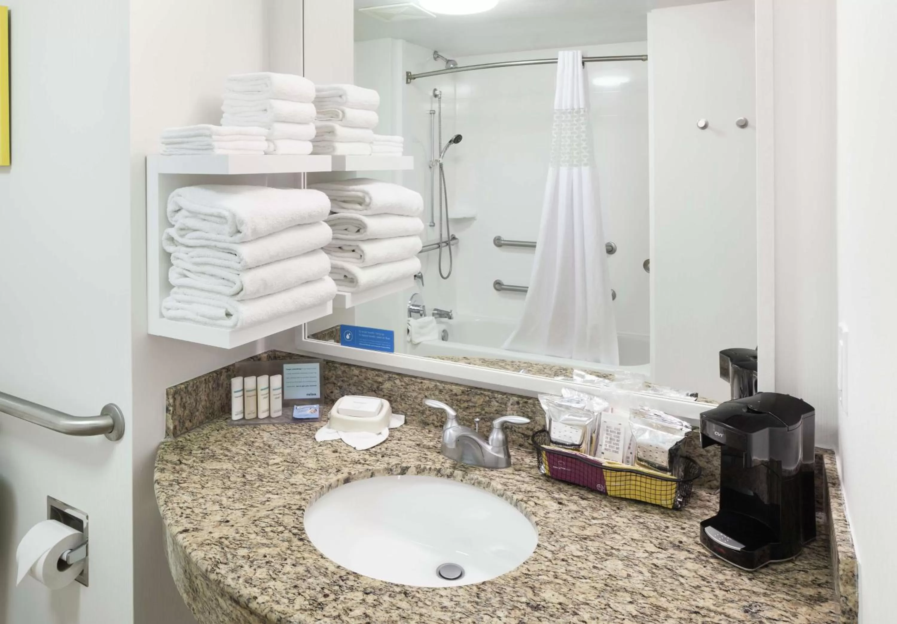 Bathroom in Hampton Inn Austin Round Rock