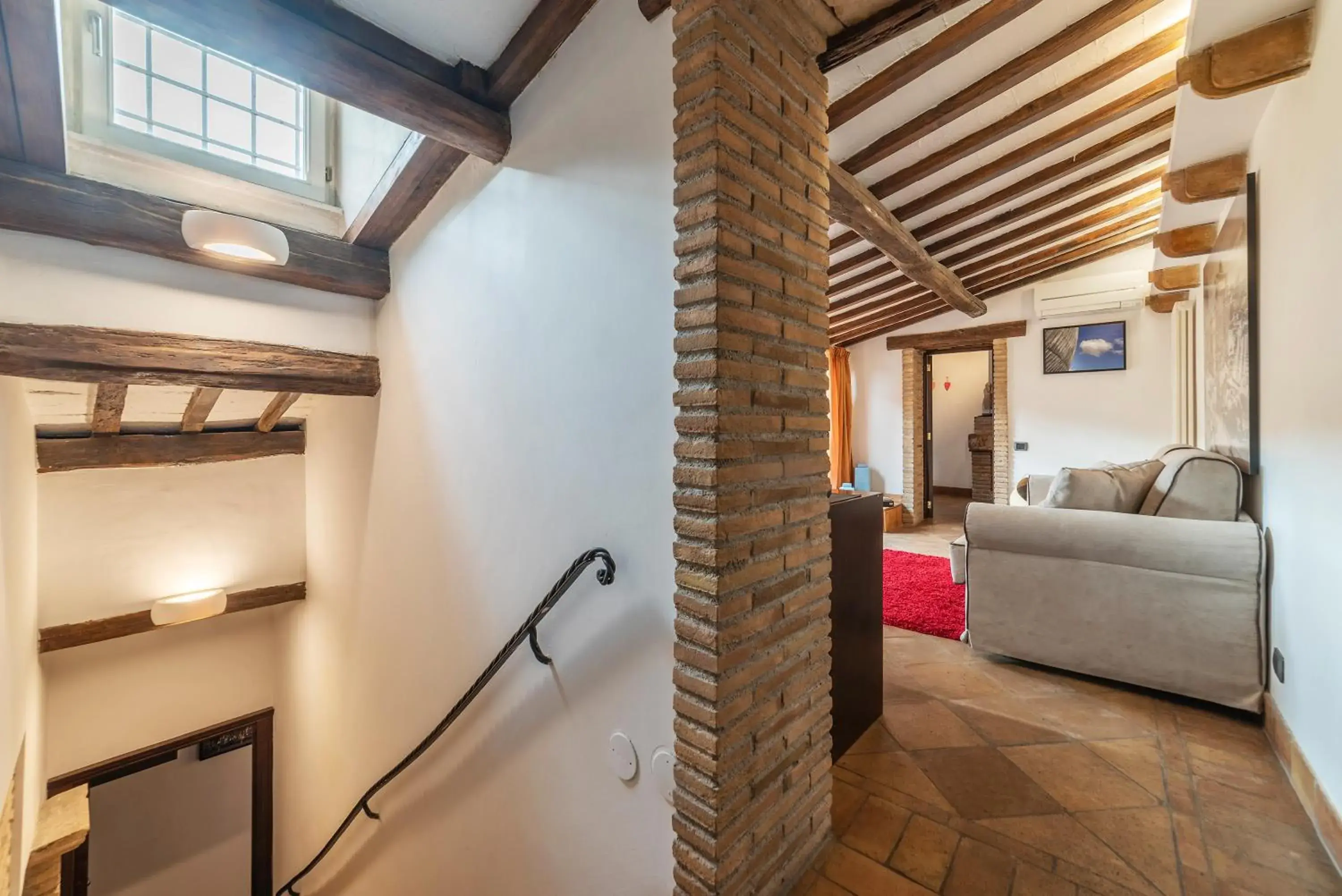 Suite with Terrace in Luxury Trastevere Suite with Terrace in Luxury Trastevere