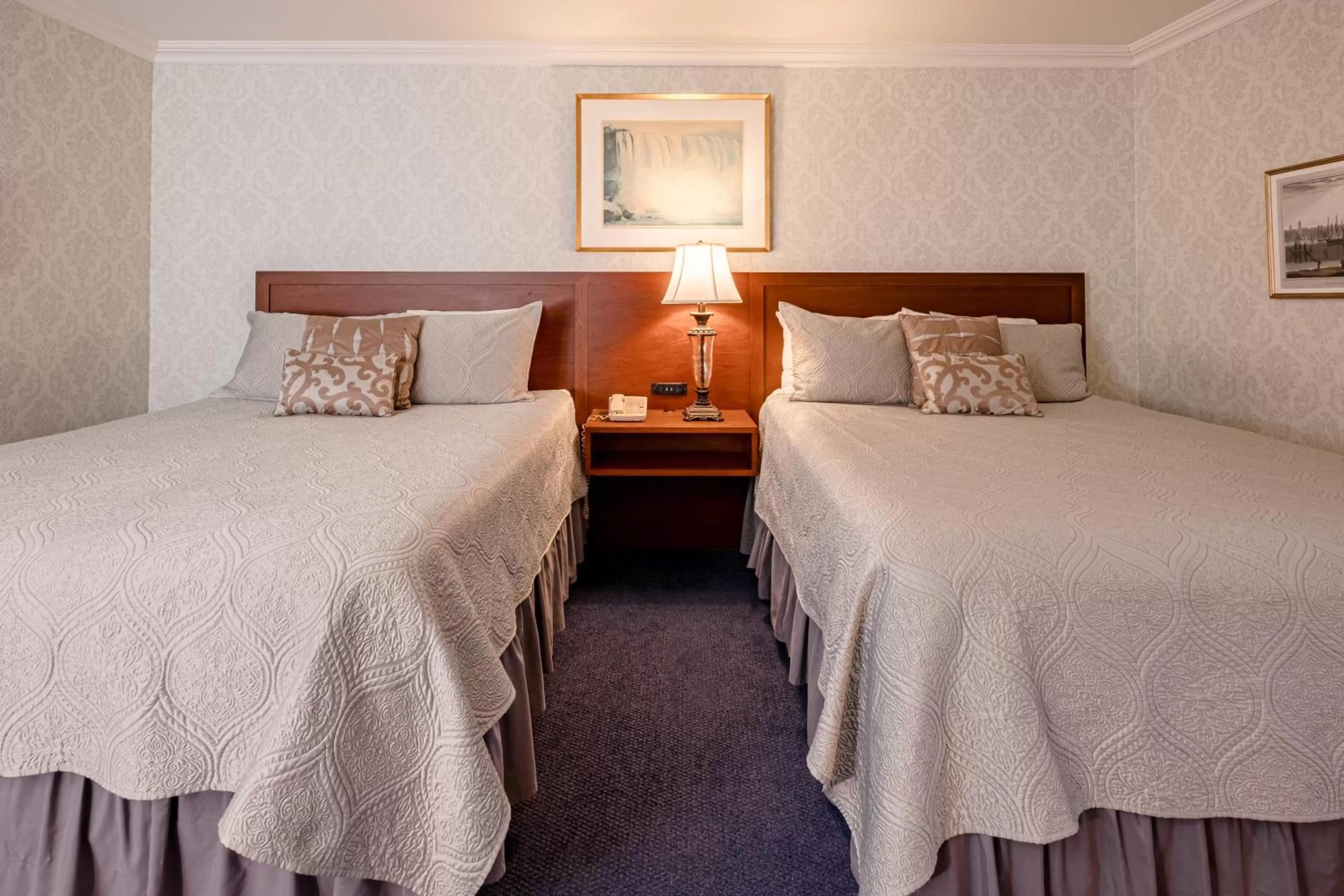 Bed in Red Coach Inn