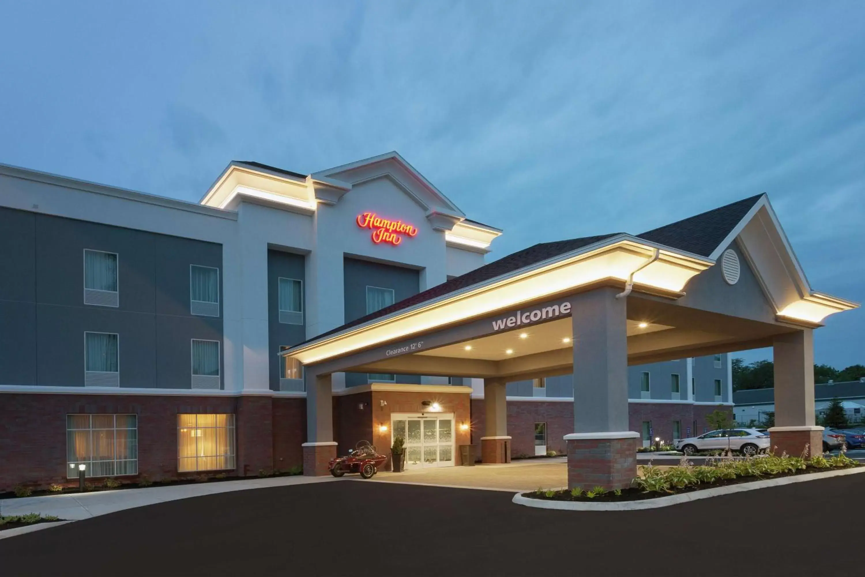 Property Building in Hampton Inn Kennebunk Kennebunkport Me