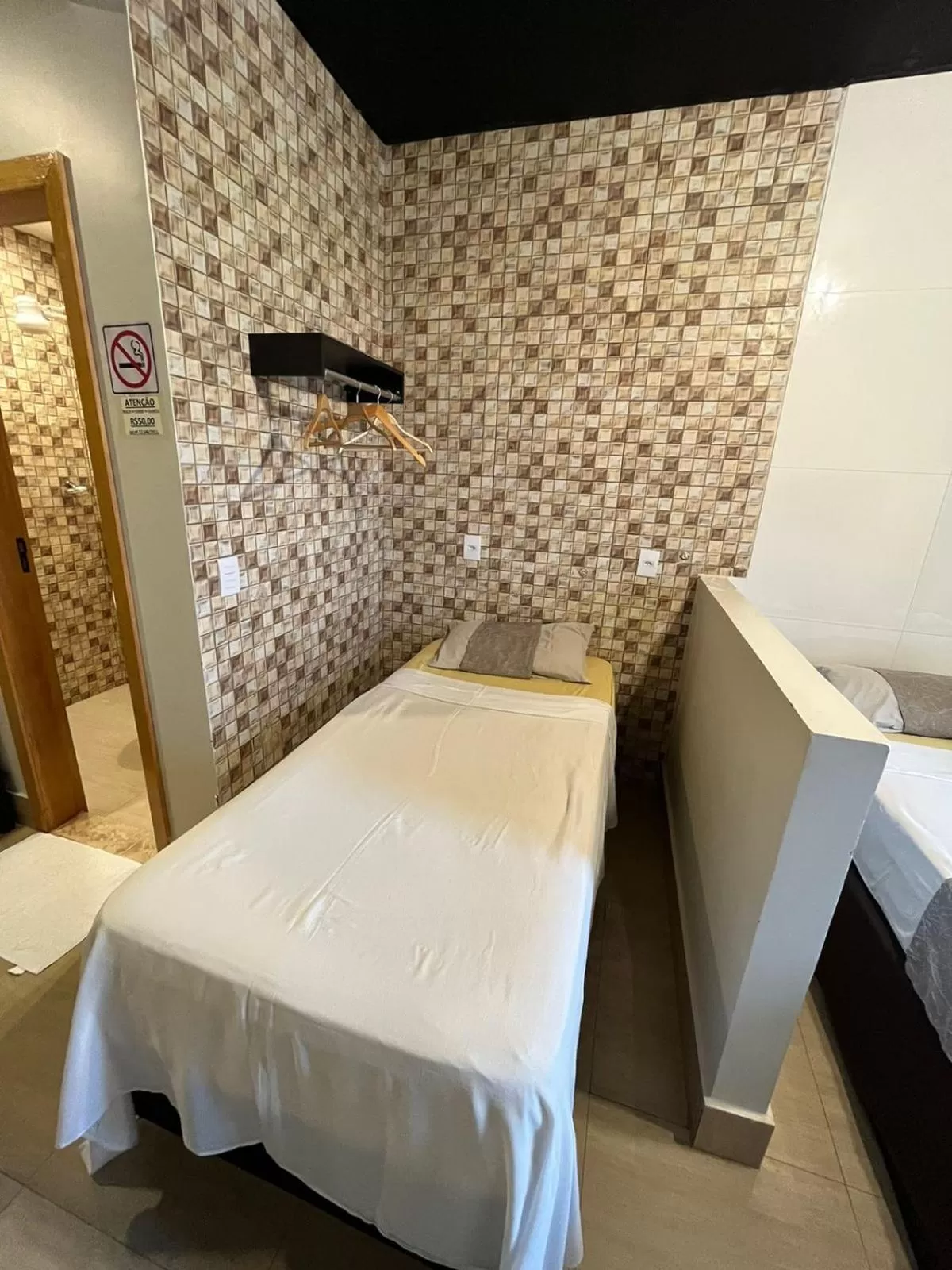 Restaurant/Places to Eat in Riacho Hotel