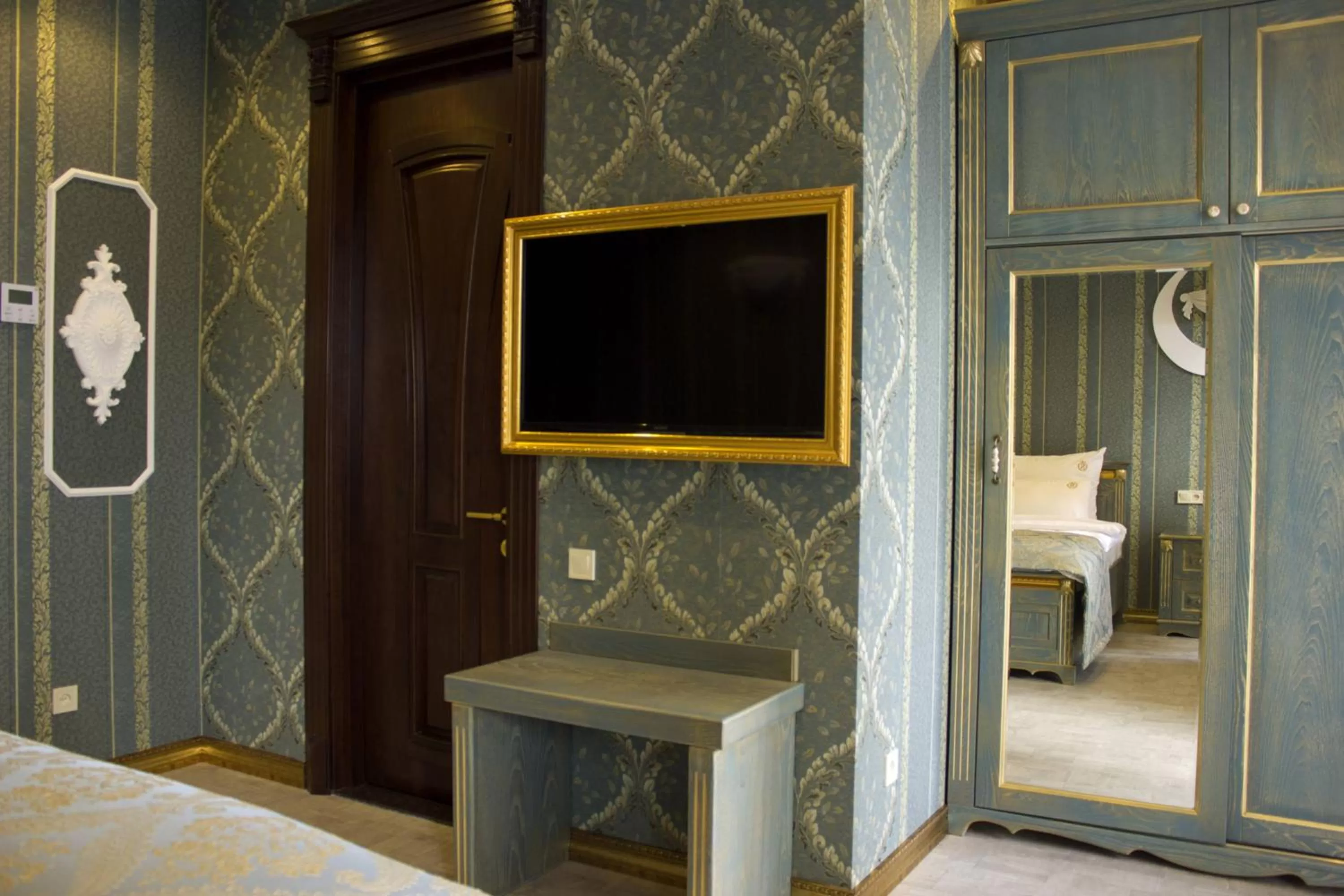 Photo of the whole room, Bed in Neapol Boutique Hotel