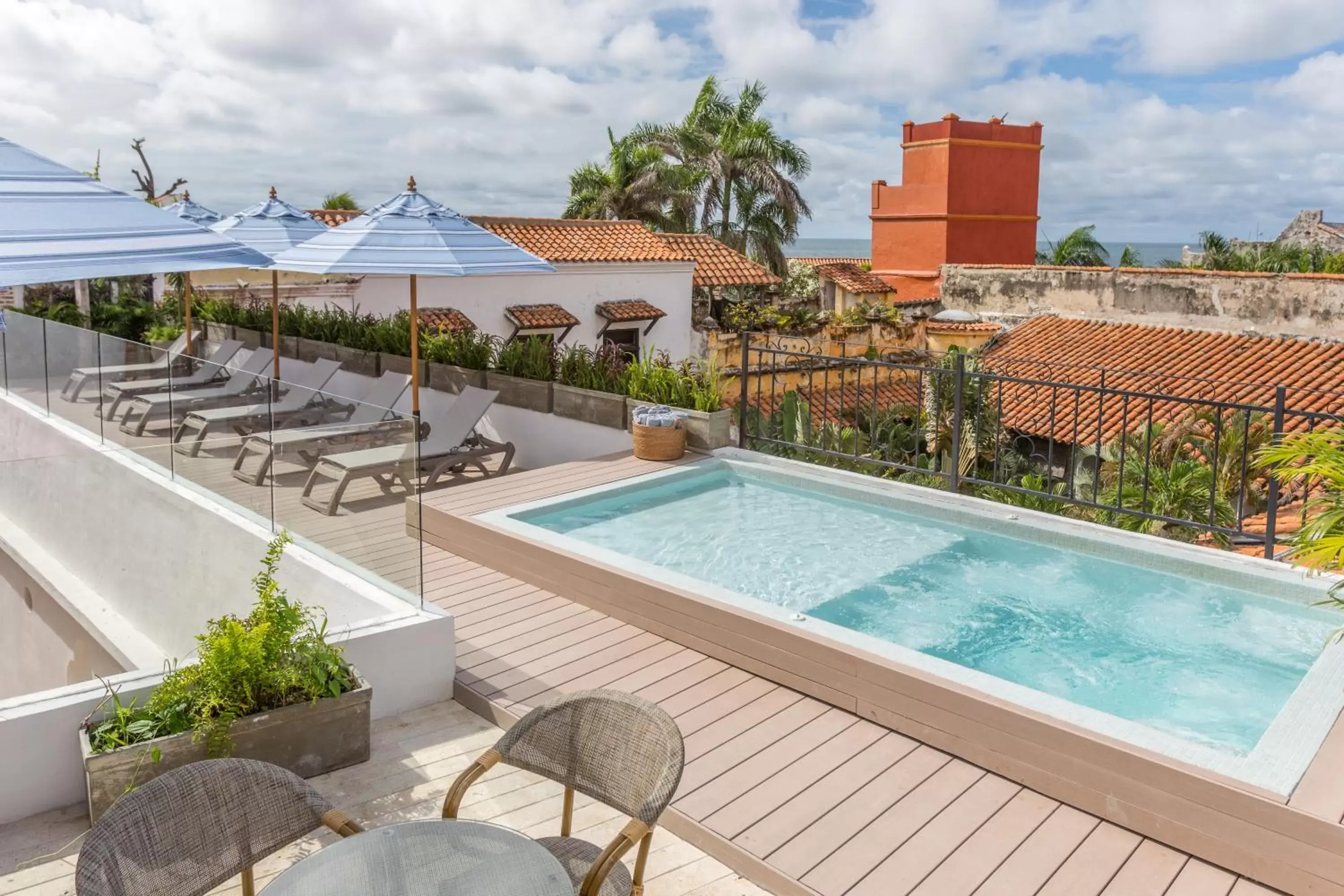 Balcony/Terrace, Swimming Pool in Hotel Casa La Factoria by Faranda Boutique, a member of Radisson Individuals