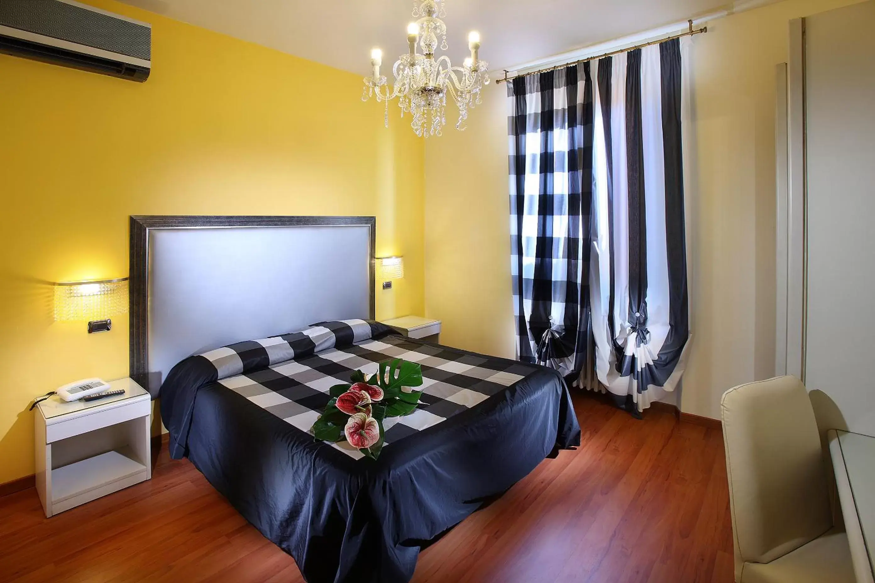 Bedroom, Bed in Hotel Nuovo Savi