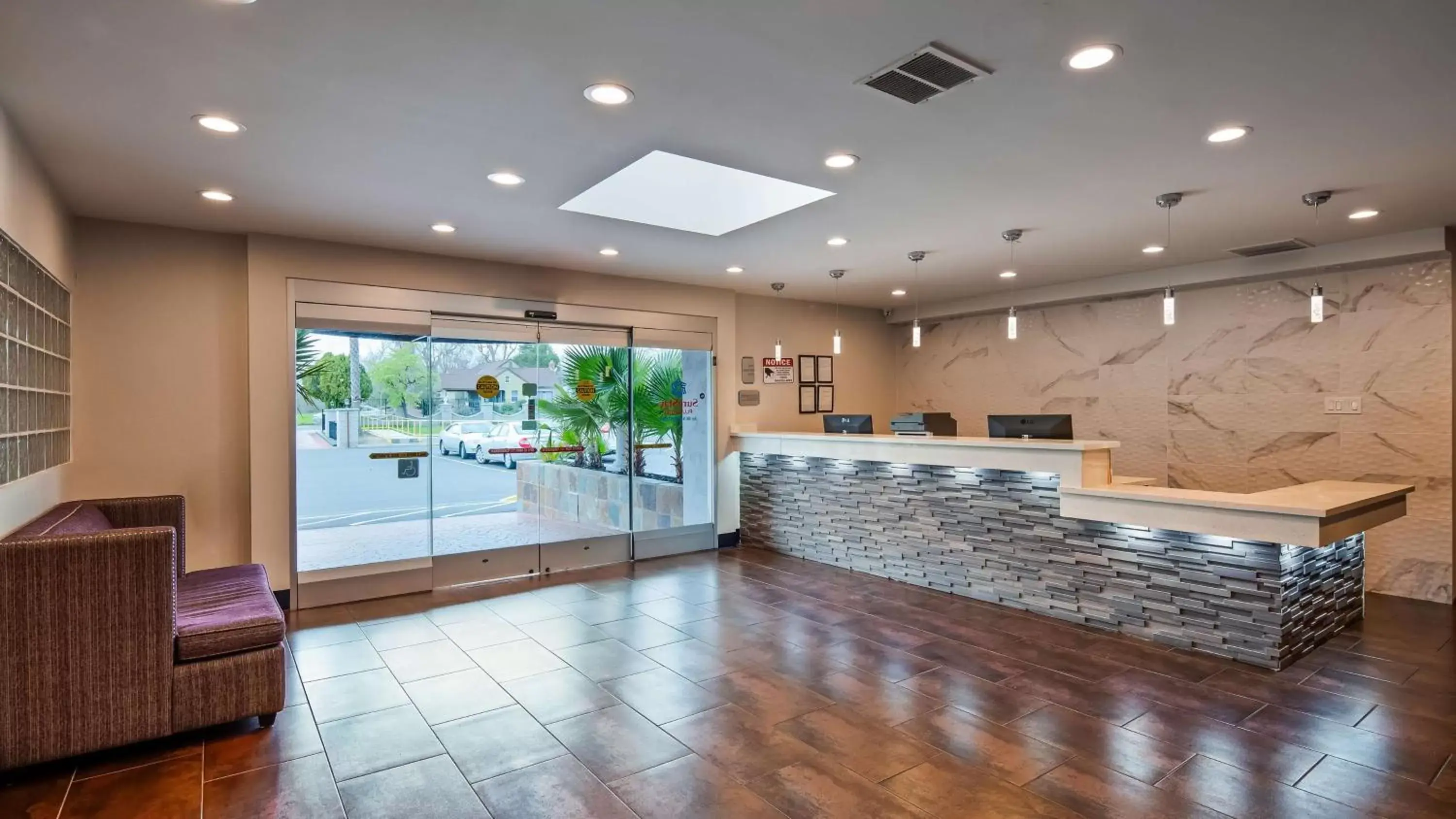 Lobby or reception in SureStay Plus Hotel by Best Western Sacramento Cal Expo Lobby or reception in SureStay Plus Hotel by Best Western Sacramento Cal Expo