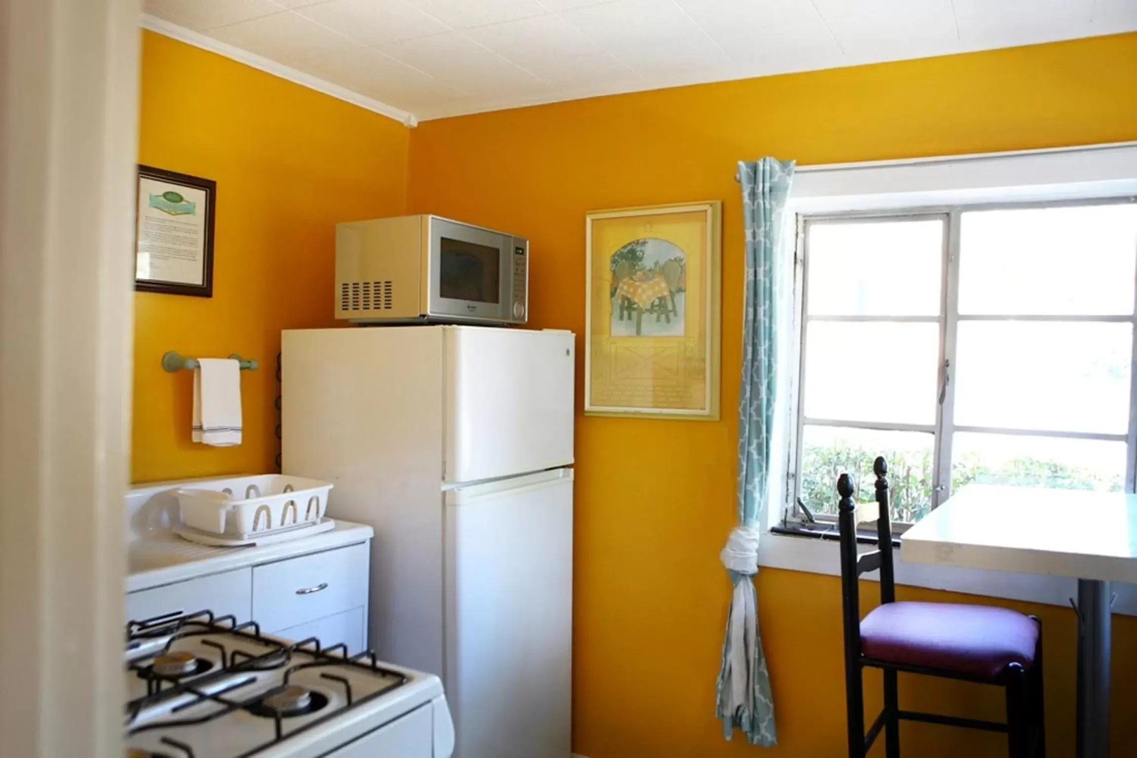 Kitchen or kitchenette, Kitchen/Kitchenette in The Pines Cottages
