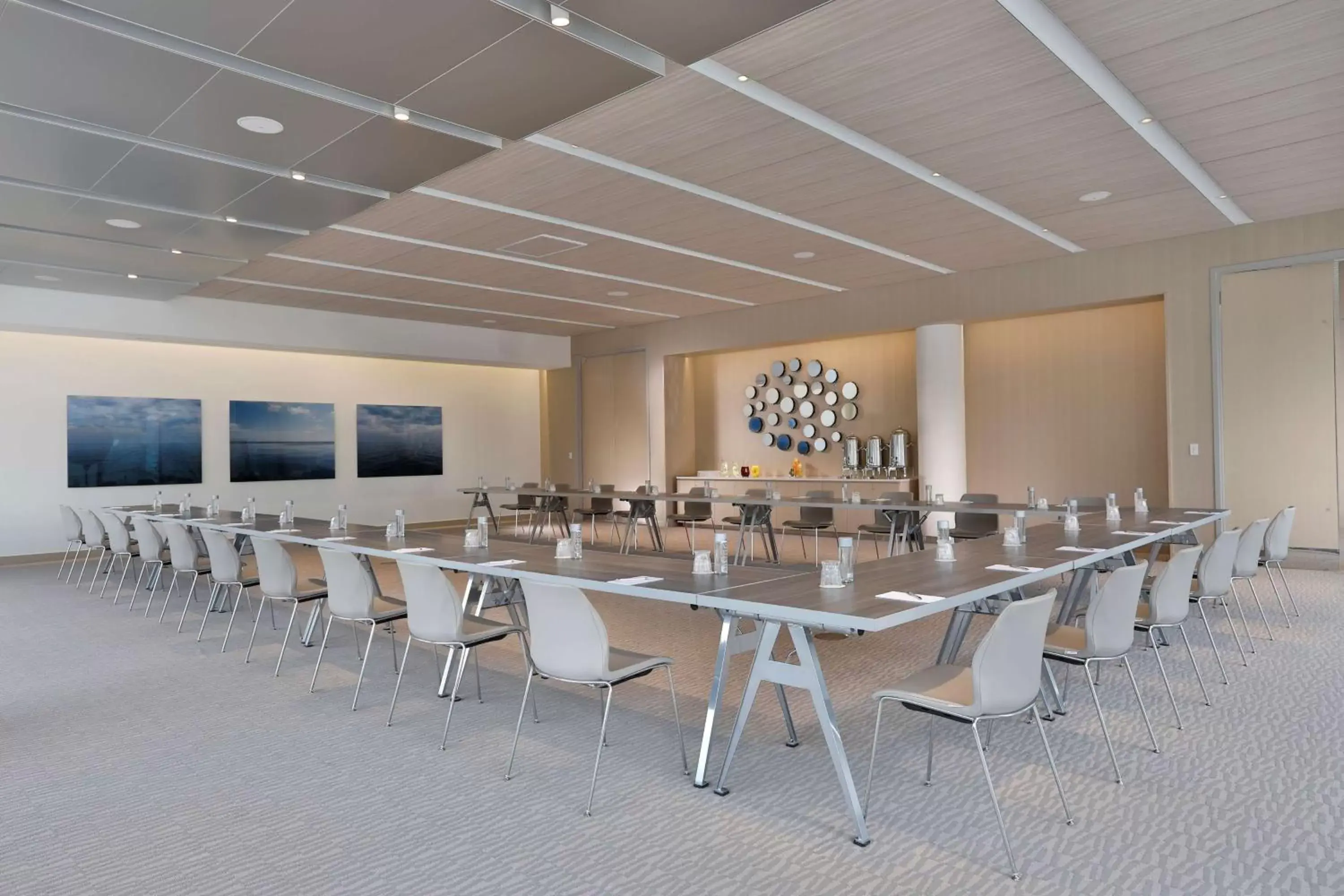 Meeting/conference room in HALL Arts Hotel Dallas, Curio Collection by Hilton