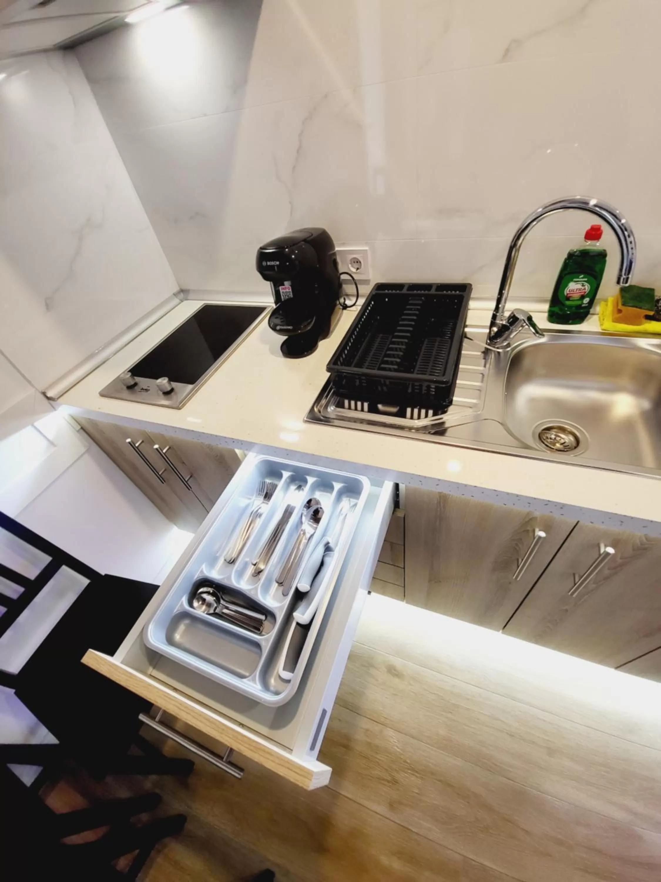 Kitchen or kitchenette in Carbonell 1