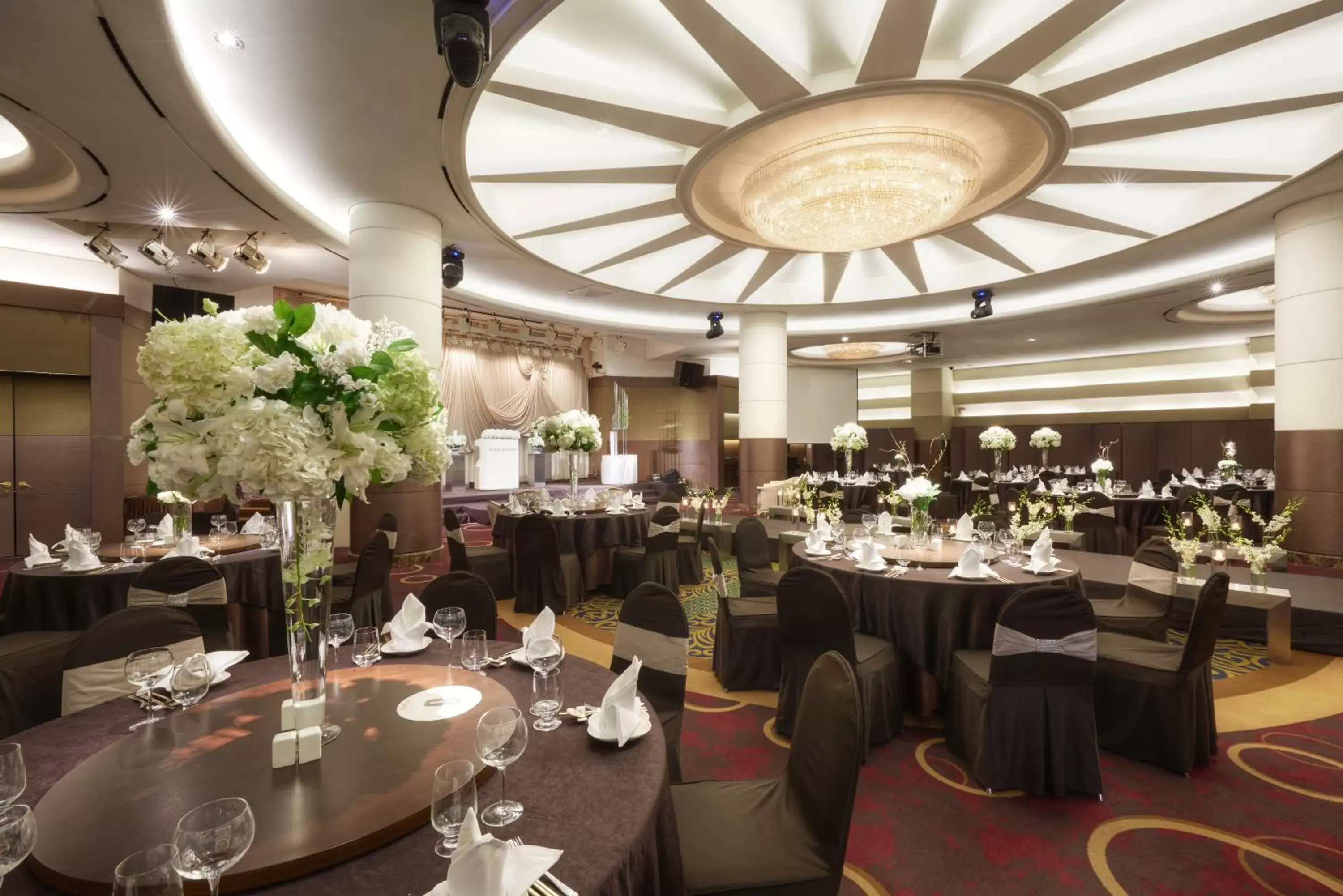 Restaurant/Places to Eat in Seoul Riviera Hotel