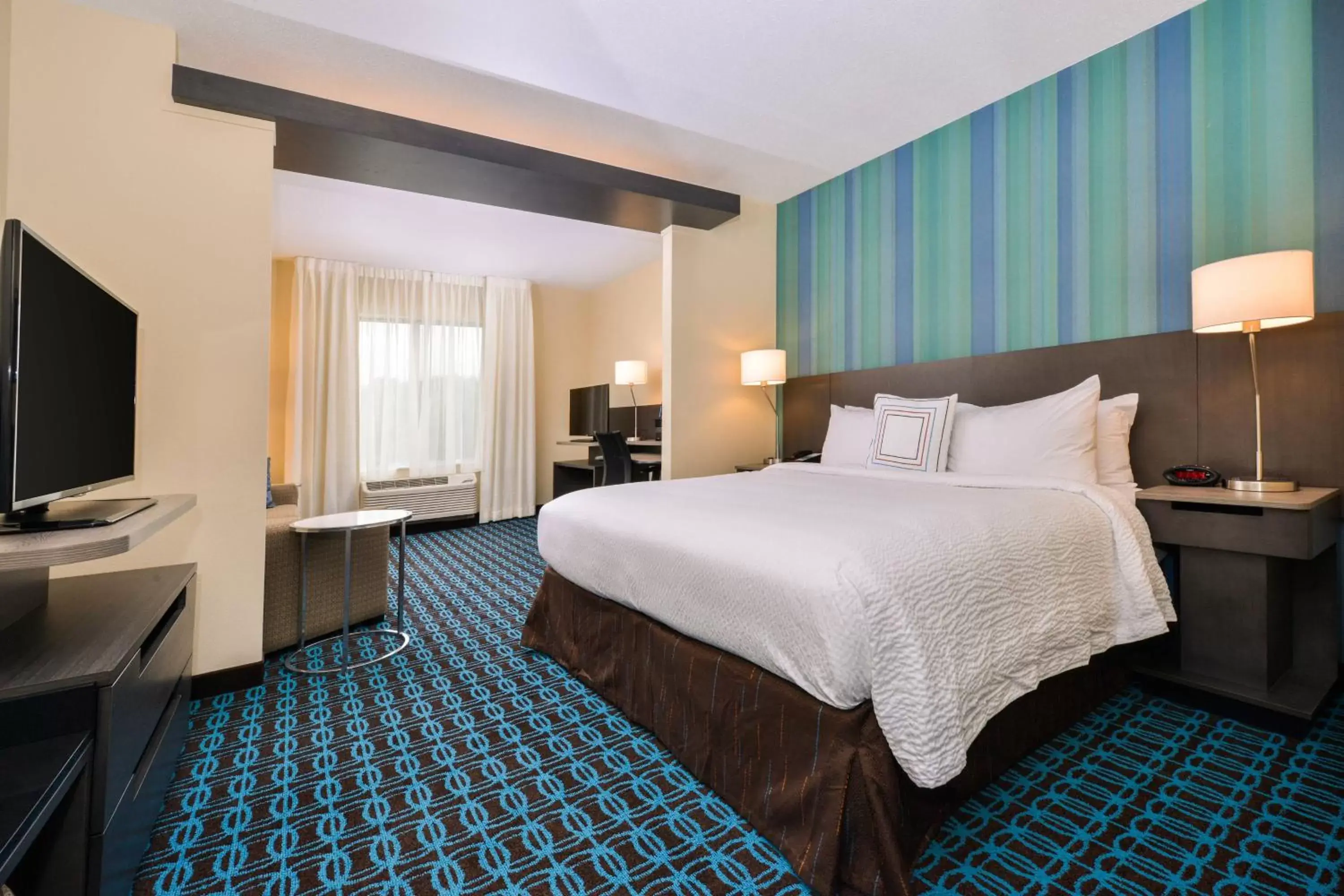 Photo of the whole room, Bed in Fairfield Inn & Suites by Marriott Raleigh Cary