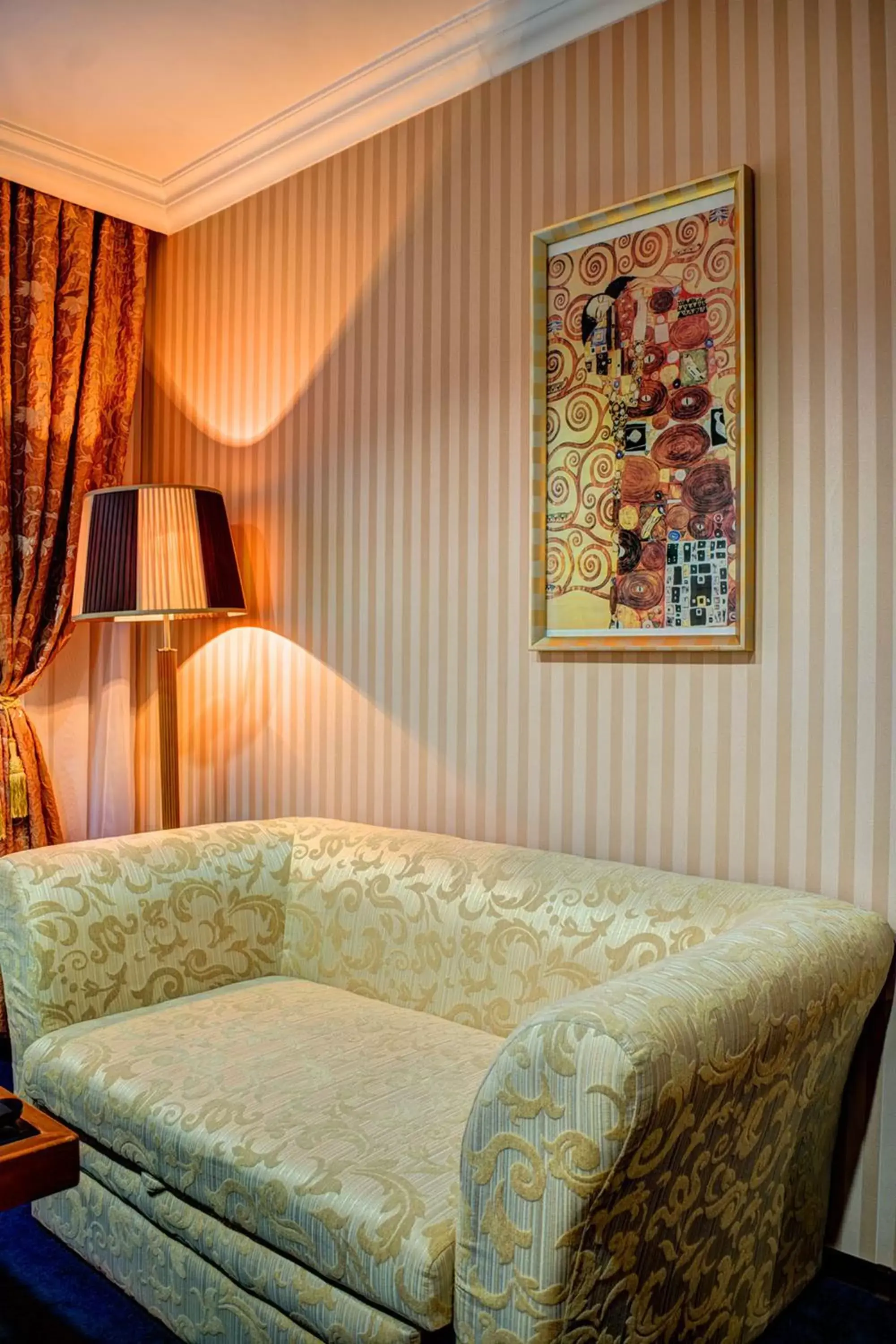 Living room, Bed in King Hotel Astana