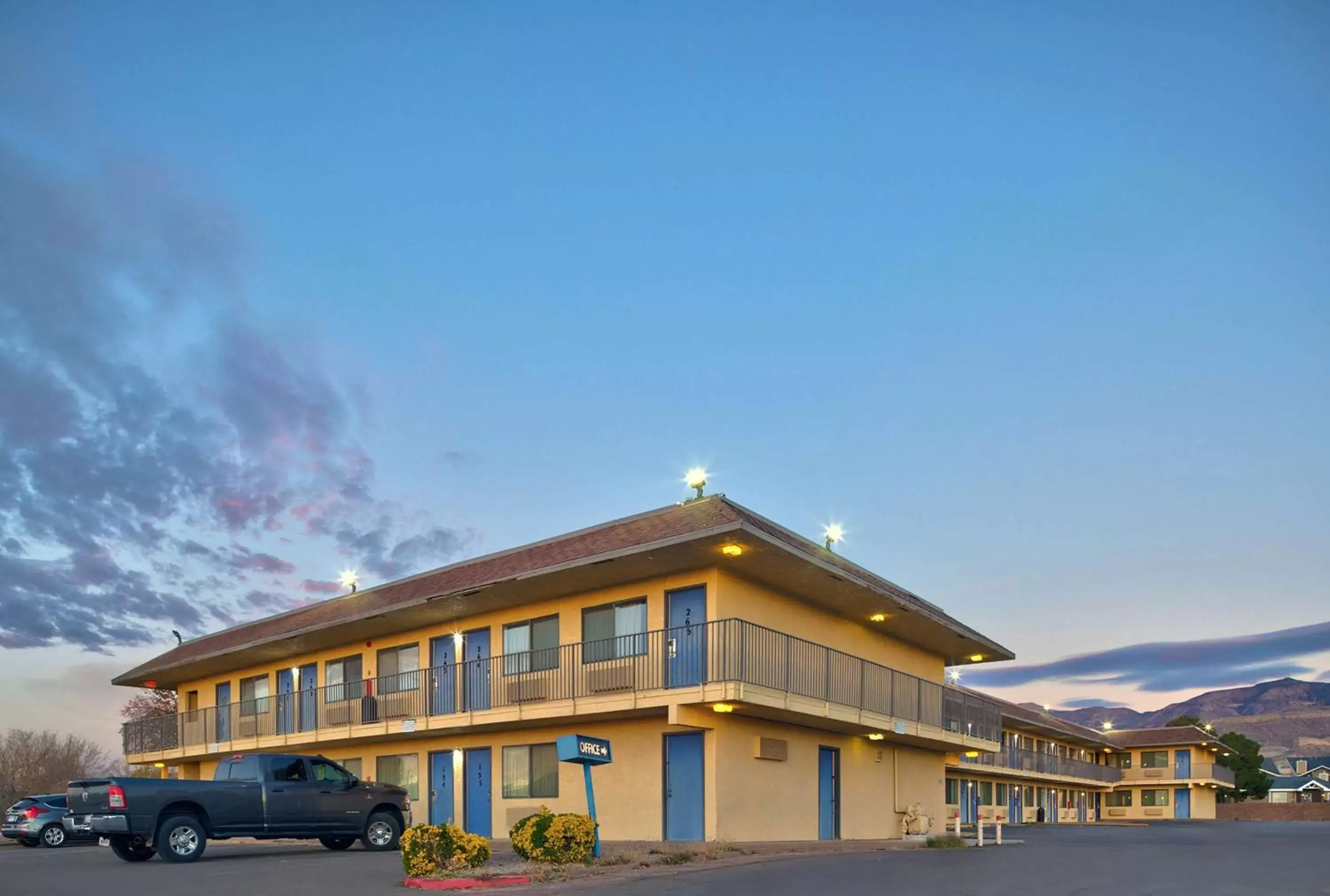 Property Building in Motel 6-Alamogordo, NM