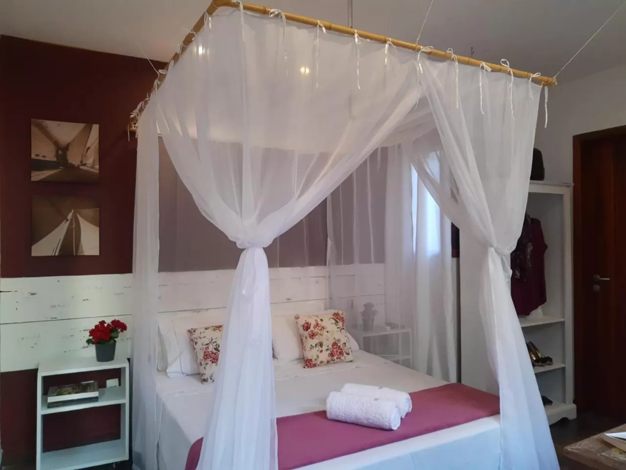 Bed in Magias de Paraty Ecopousada