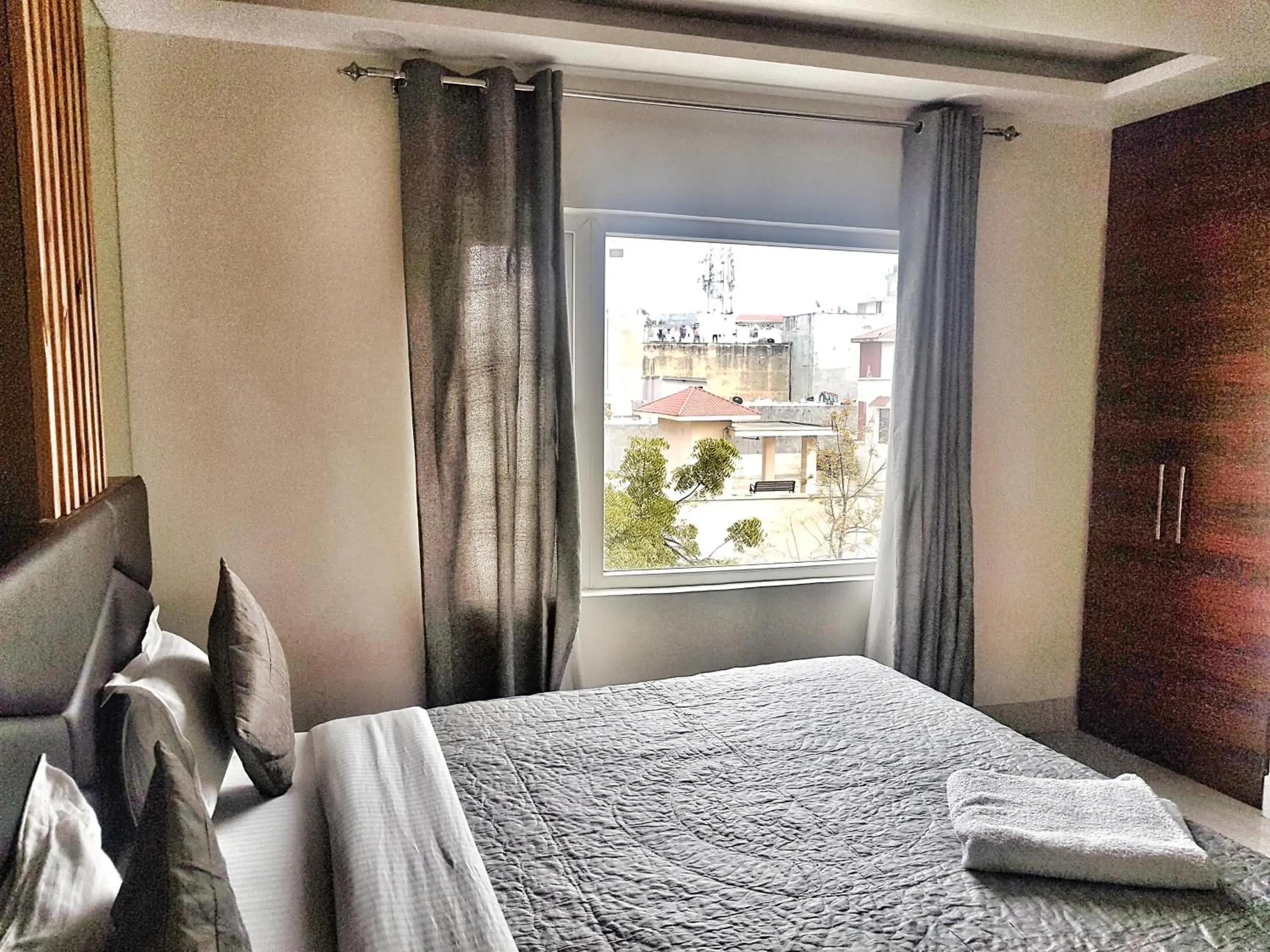 City view, Bed in Hotel Aerocity Purple Orchid