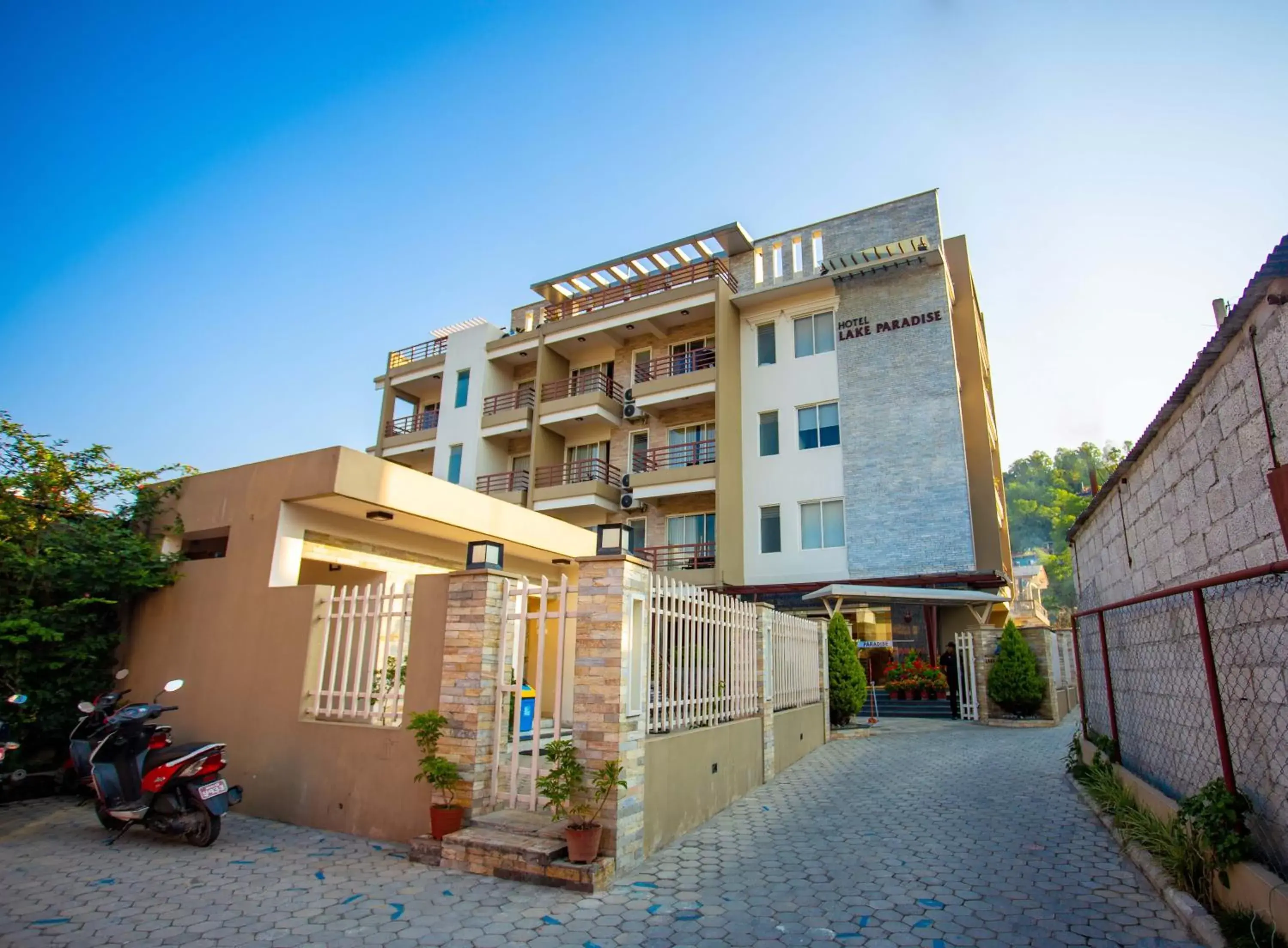 Hotel Lake Paradise Hotel Lake Paradise