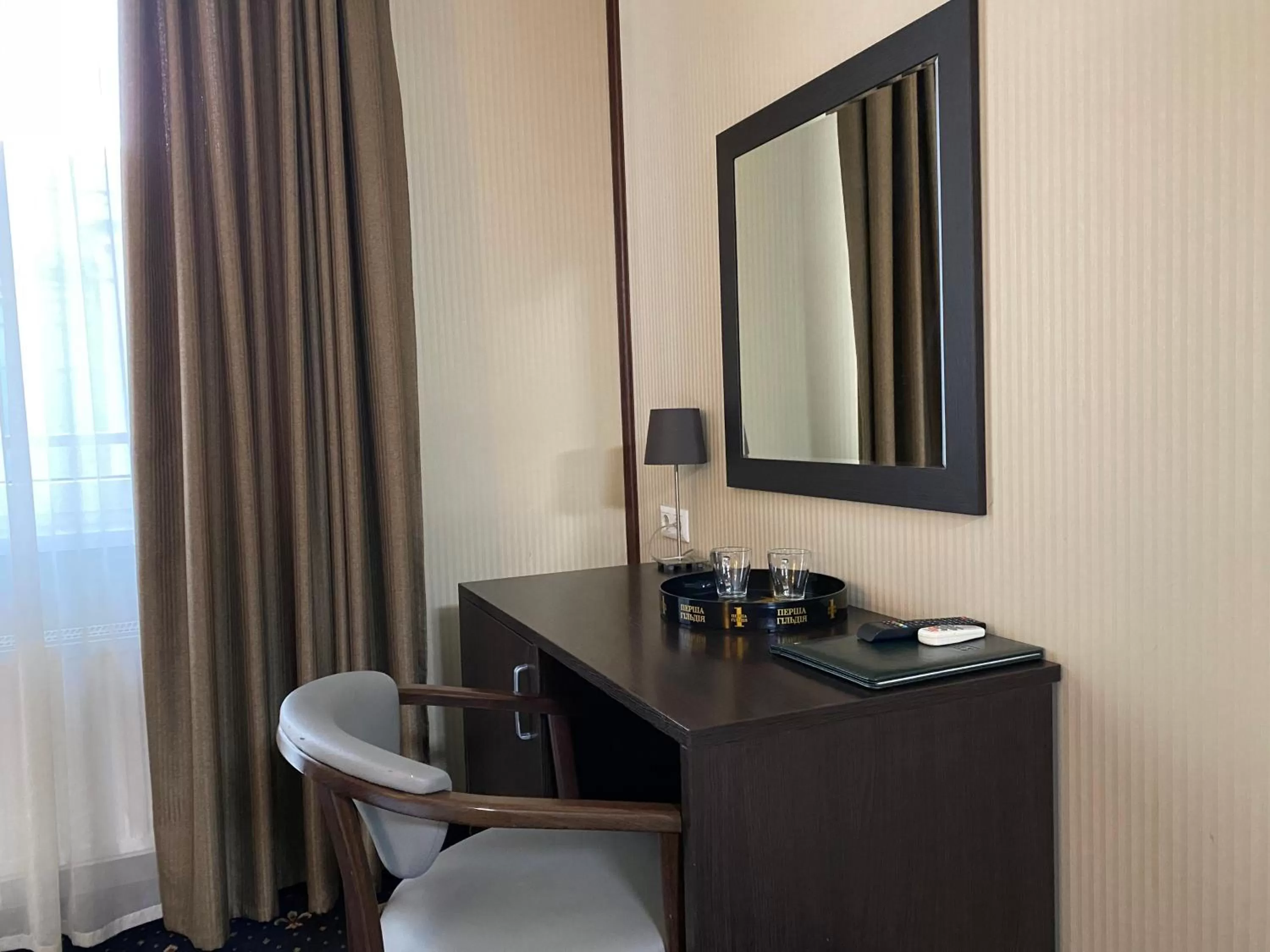 TV/Entertainment Center in irisHotels