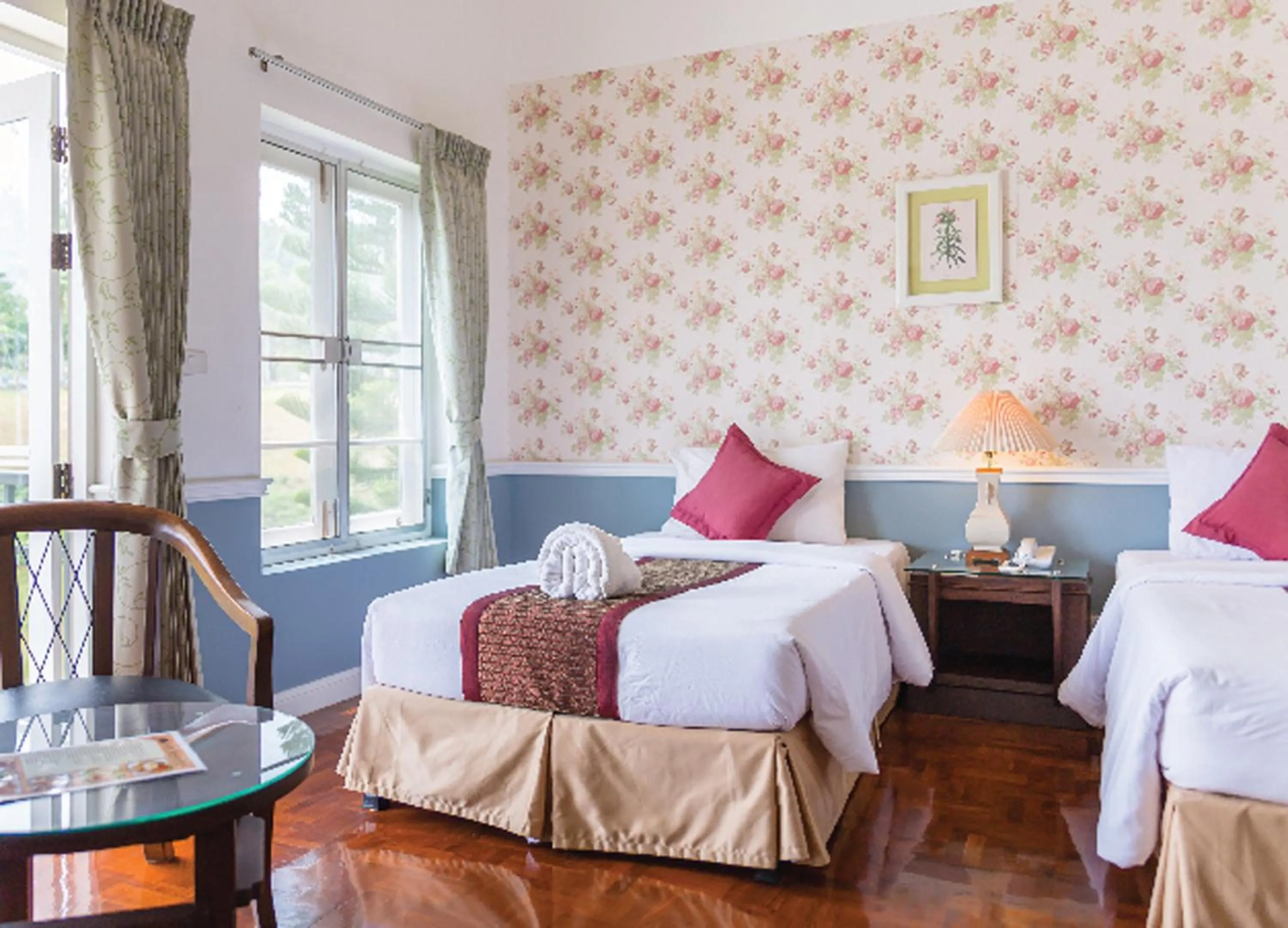 Photo of the whole room, Bed in Brookside Valley Resort