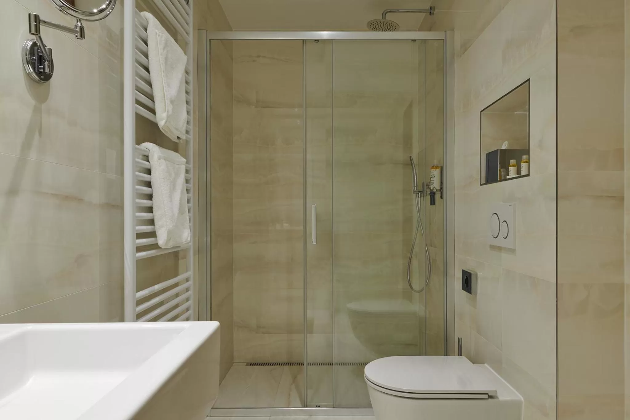 Bathroom in Hotel Passage