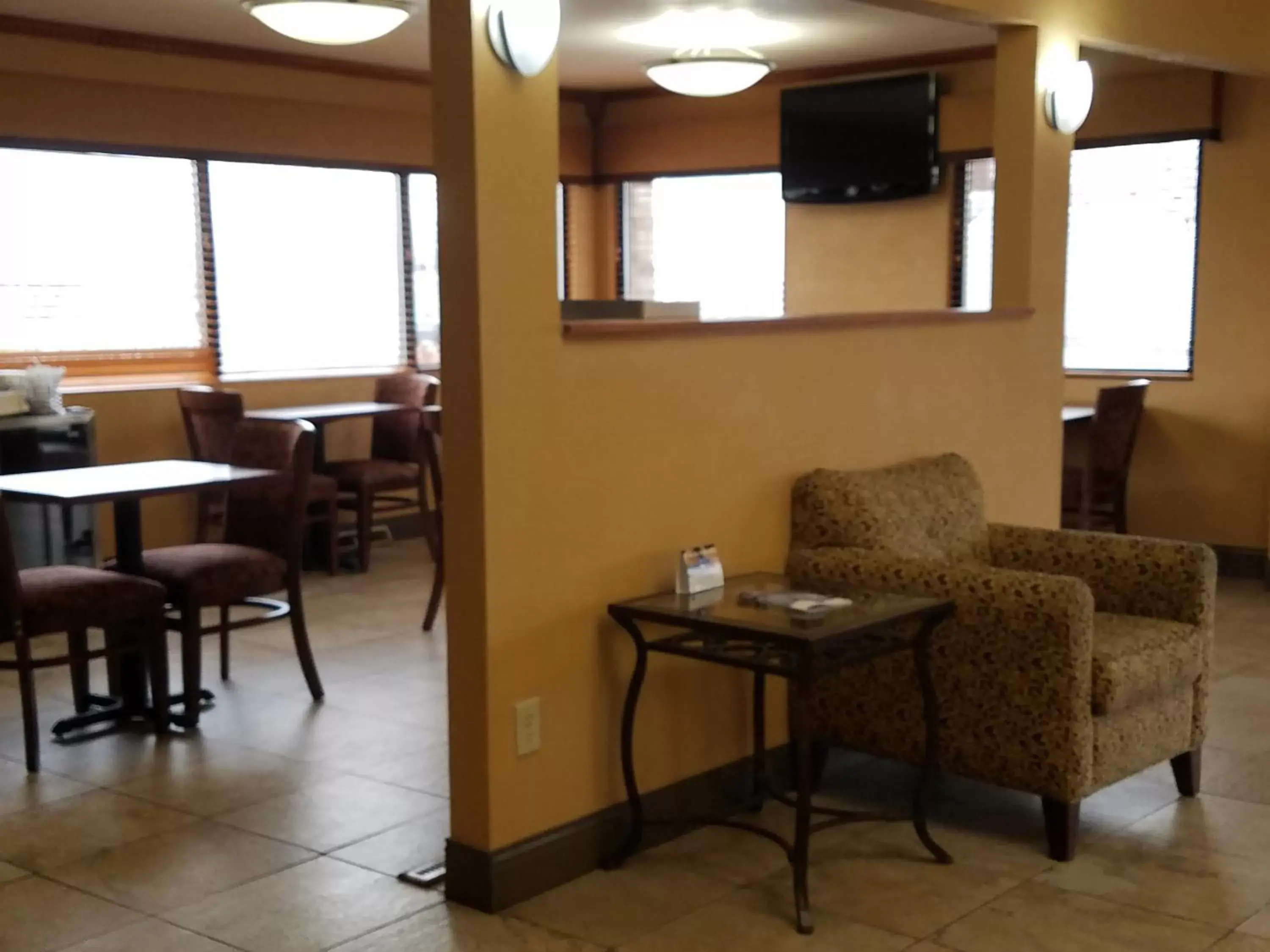 Lobby or reception, Seating Area in Best Western Martinsville Inn