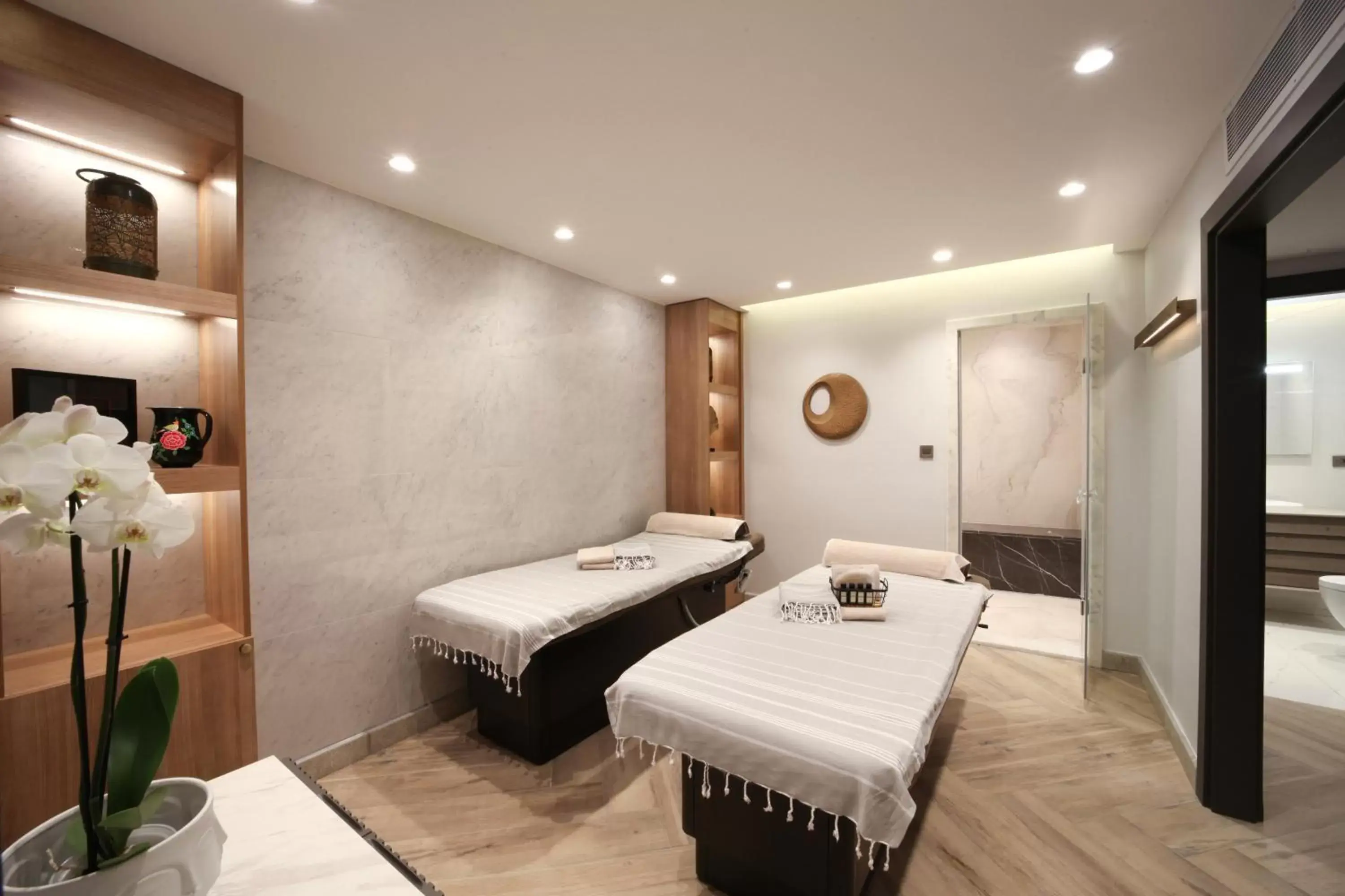 Spa and wellness centre/facilities, Bed in Mula Hotel