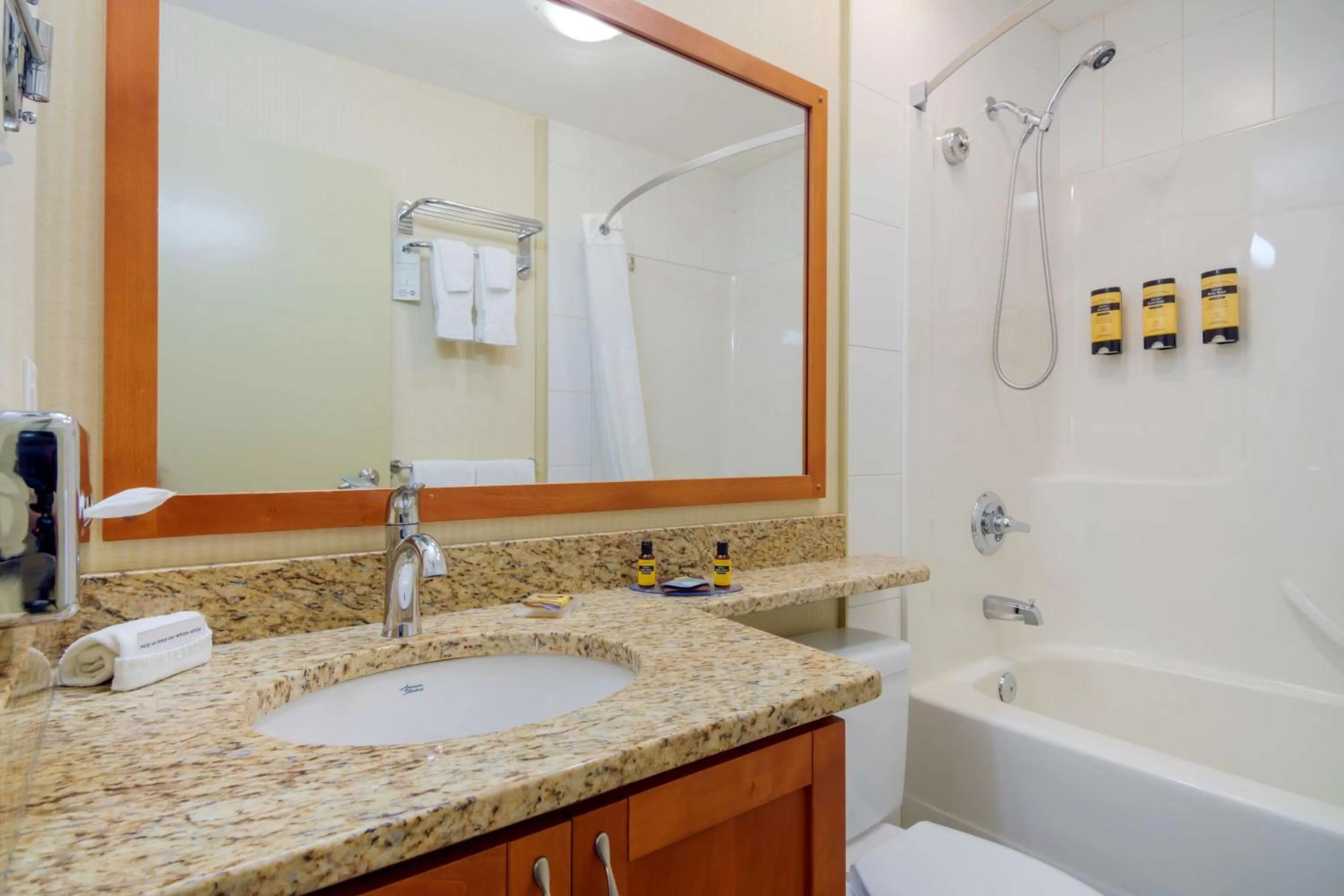 Bathroom in Best Western PLUS Chemainus Inn