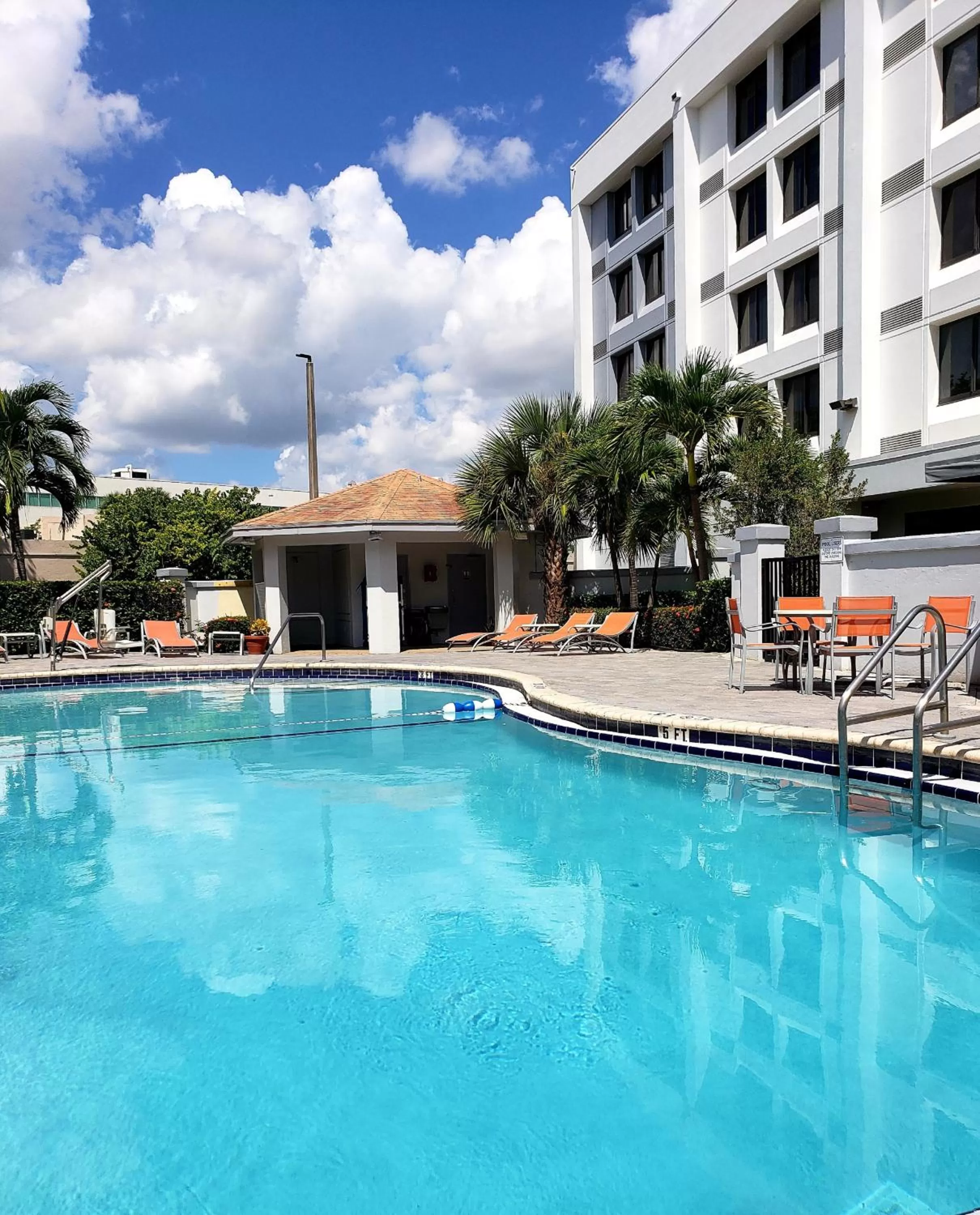 Swimming pool in Holiday Inn Express Hotel & Suites Miami - Hialeah by IHG