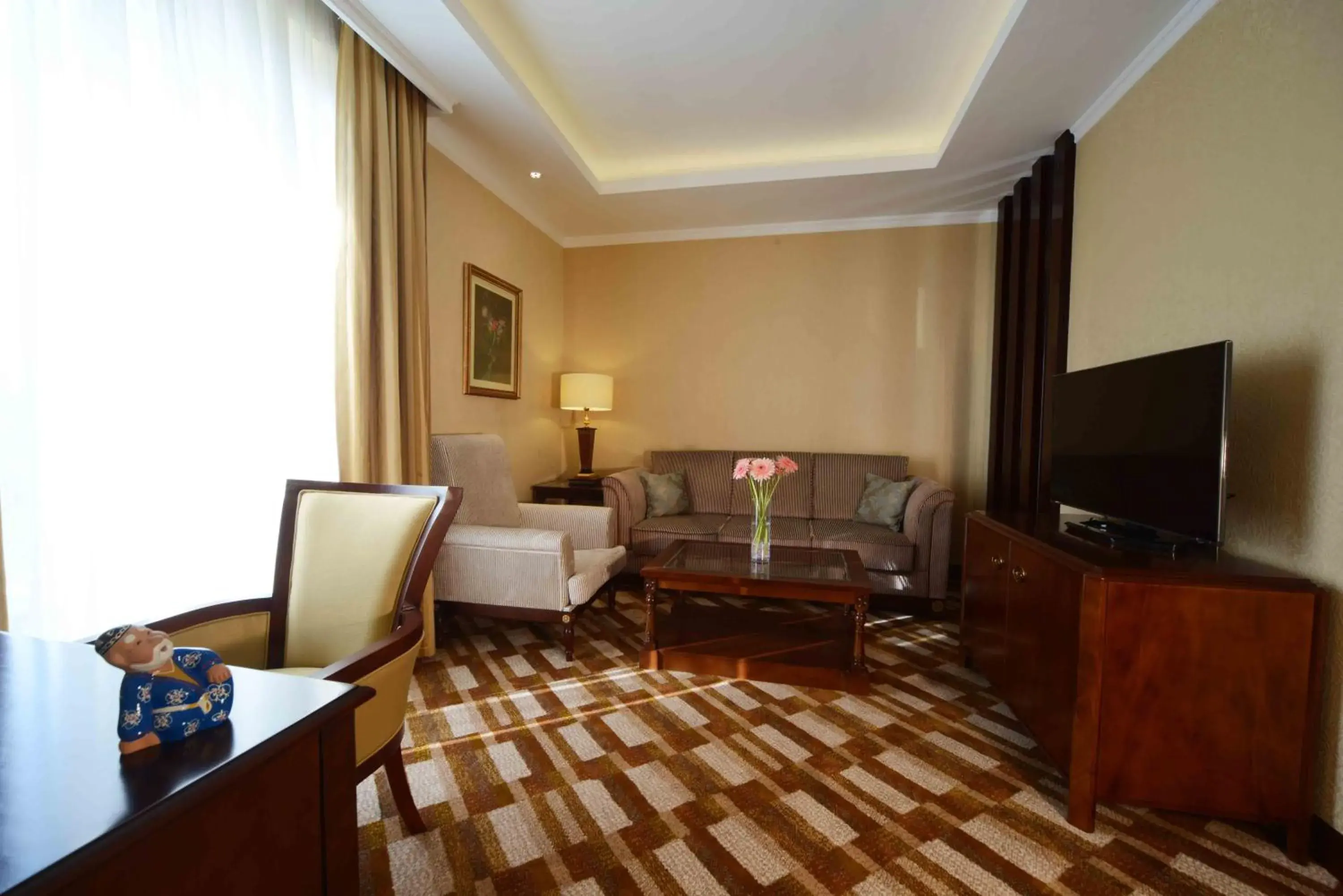 Living room, TV/Entertainment Center in Tashkent Palace Hotel