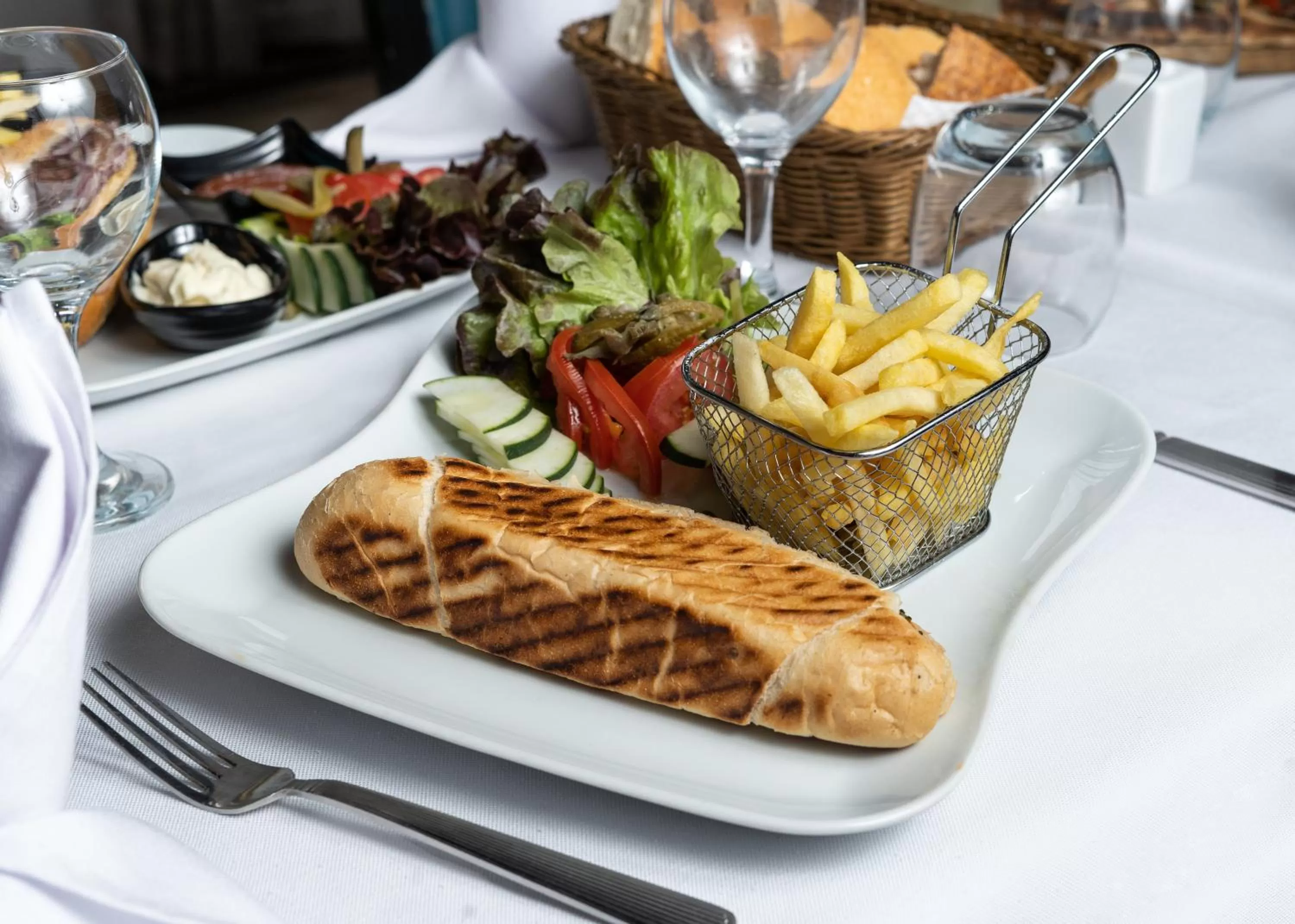 Restaurant/places to eat in Blue Sea Le Printemps