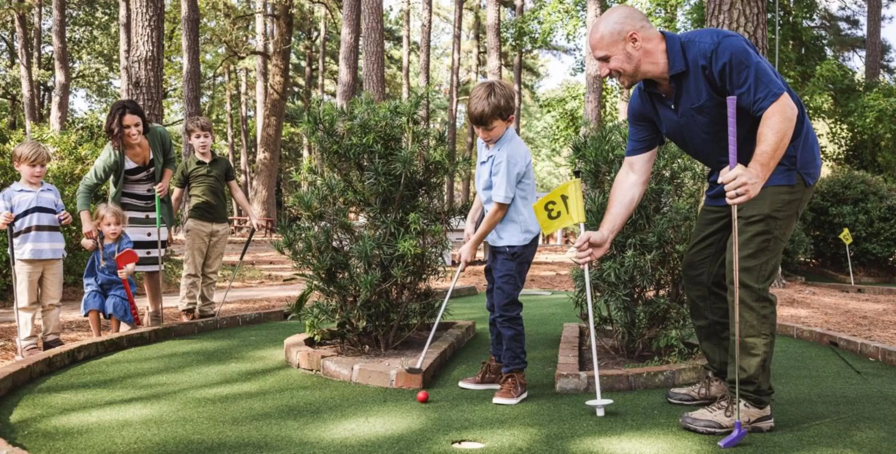 Minigolf in Williamsburg Woodlands Hotel & Suites