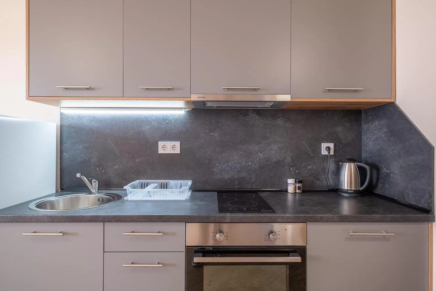 Kitchen/Kitchenette in WOW Apartments