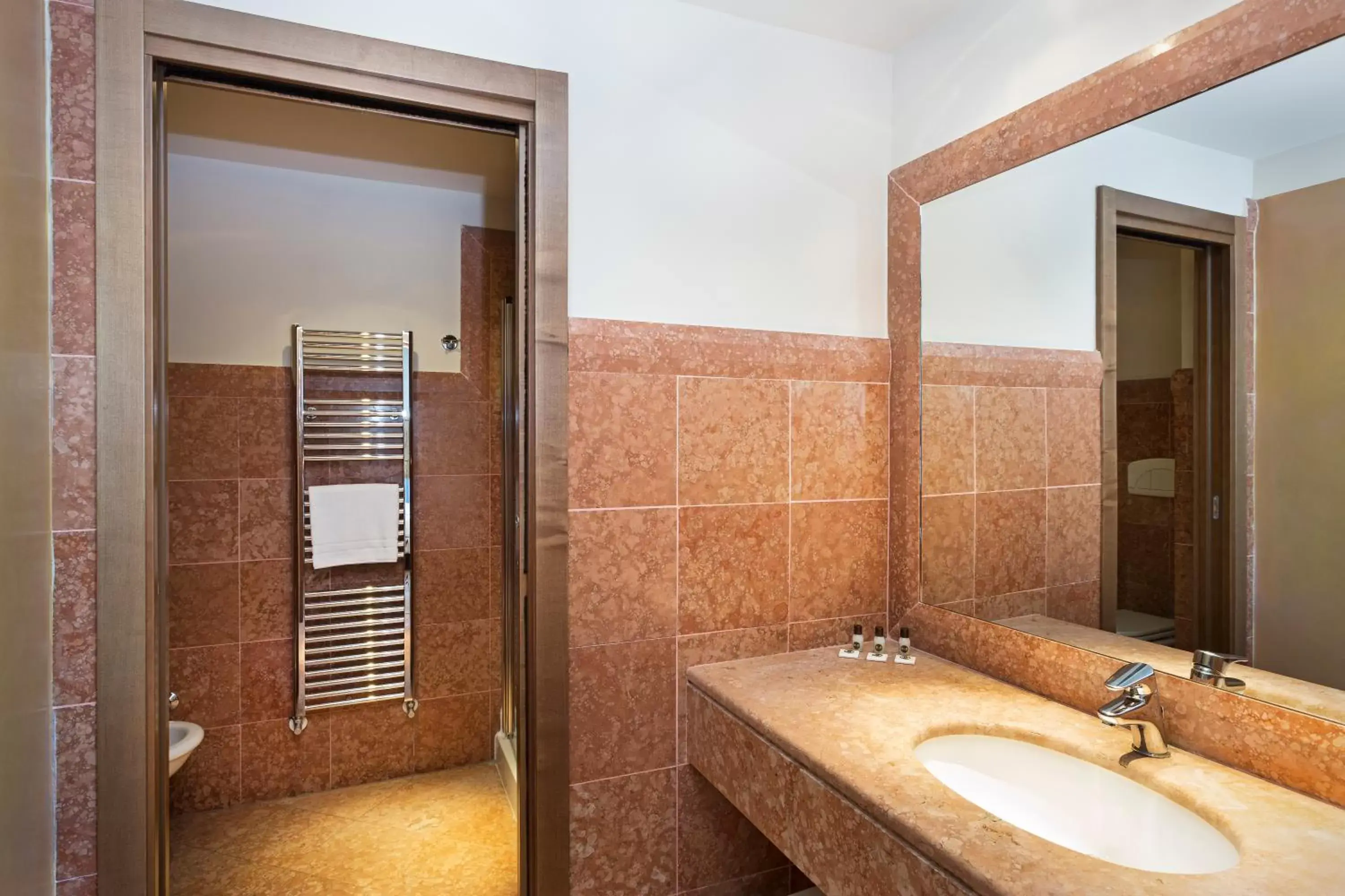 Bathroom in B&B Hotel Padova