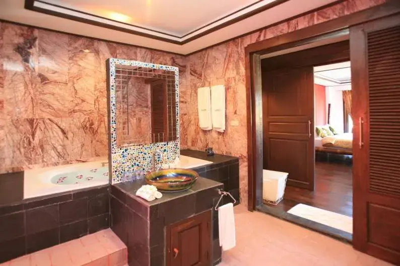 Bathroom in Paradise Island Estate