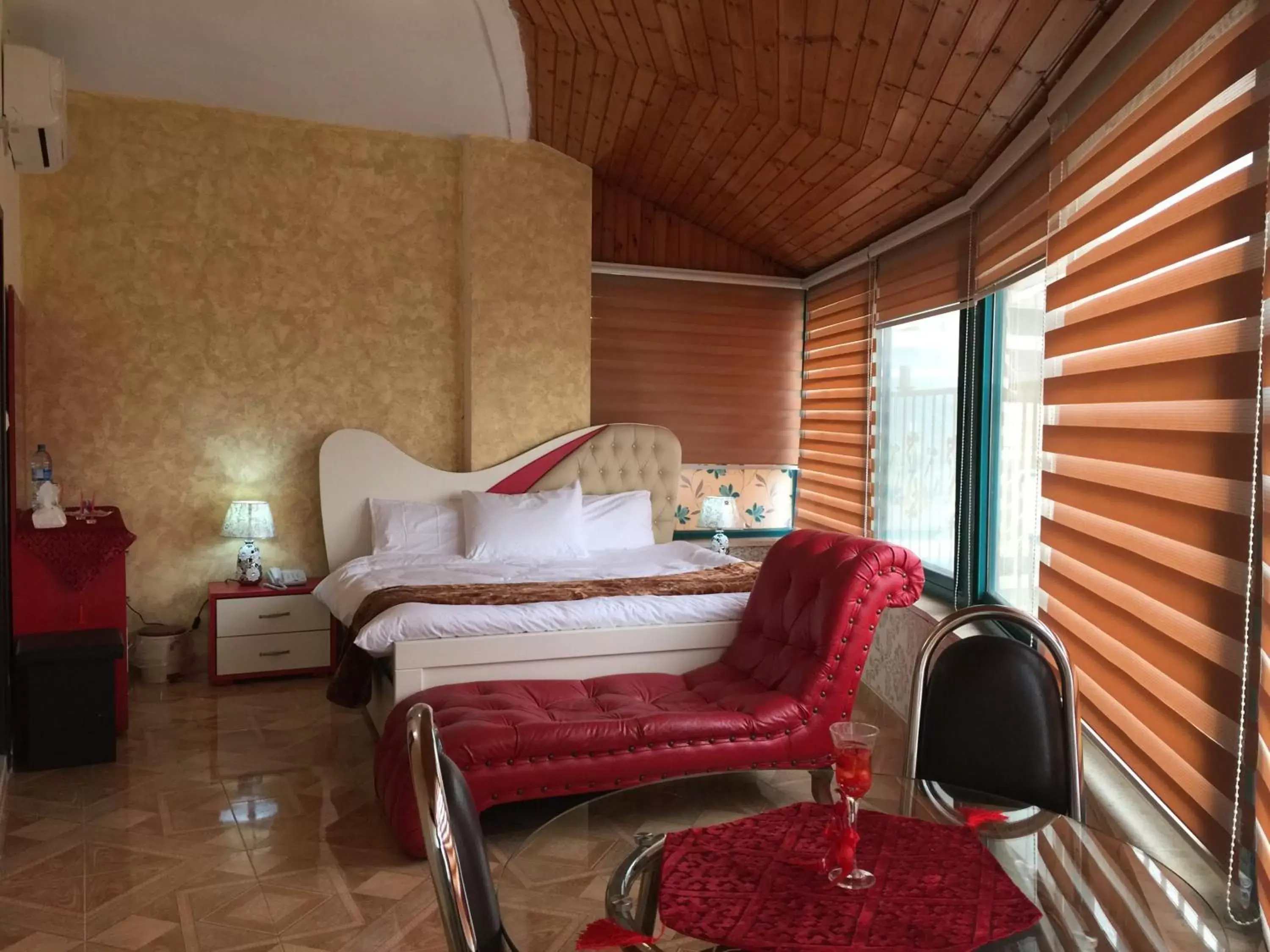 Standard Queen Room in Isra Hotel Standard Queen Room in Isra Hotel