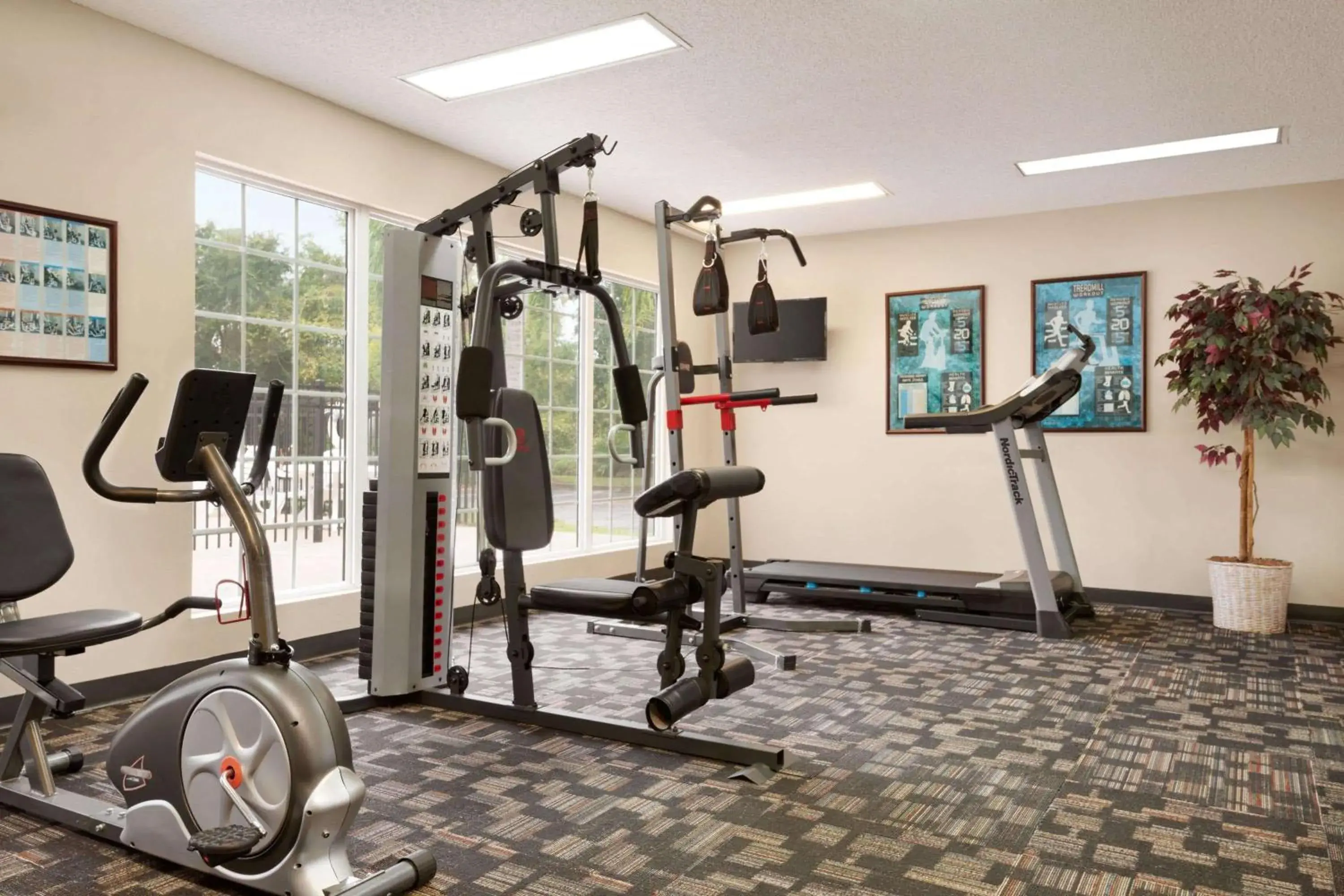 Fitness centre/facilities, Fitness Center/Facilities in Baymont by Wyndham Ormond Beach